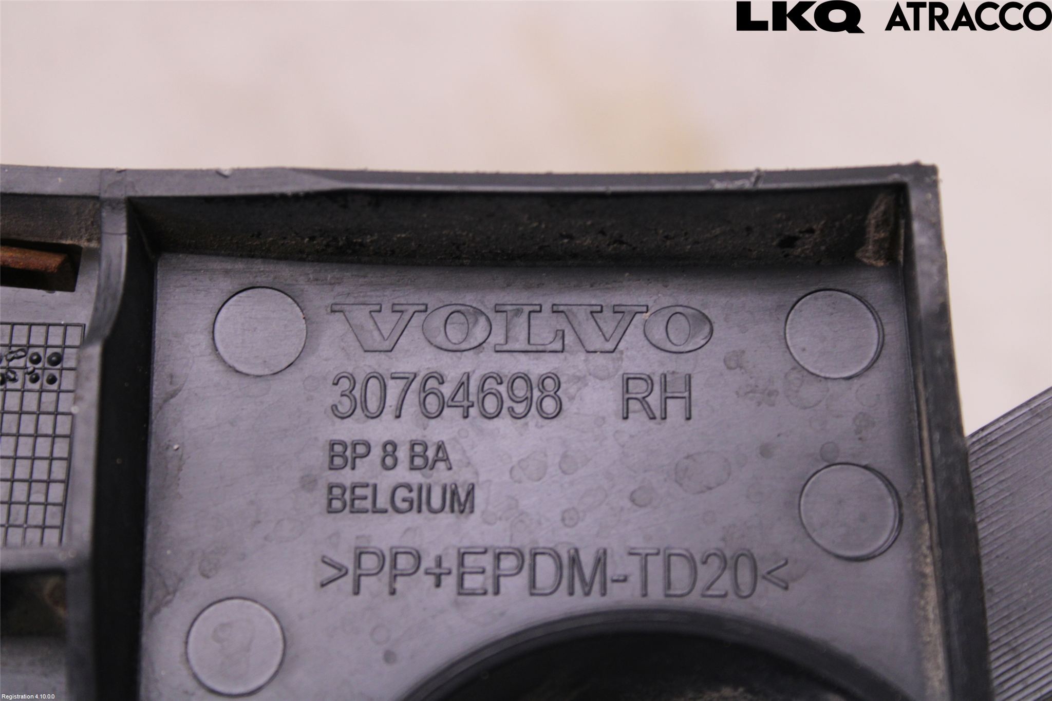 Volvo XC60 09-13 Stötfångarfäste Bak Hö