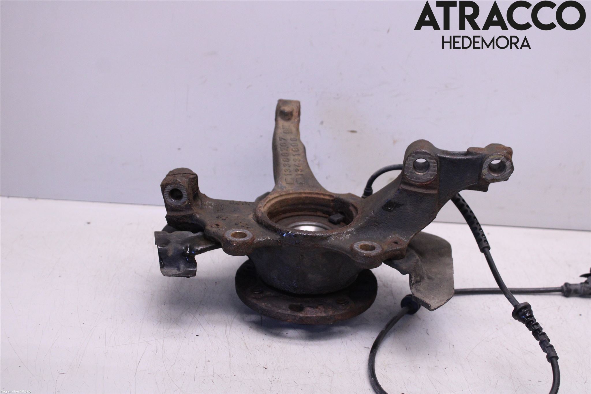 Opel CORSA E 15-19 Styrspindel Lagerhus Vä