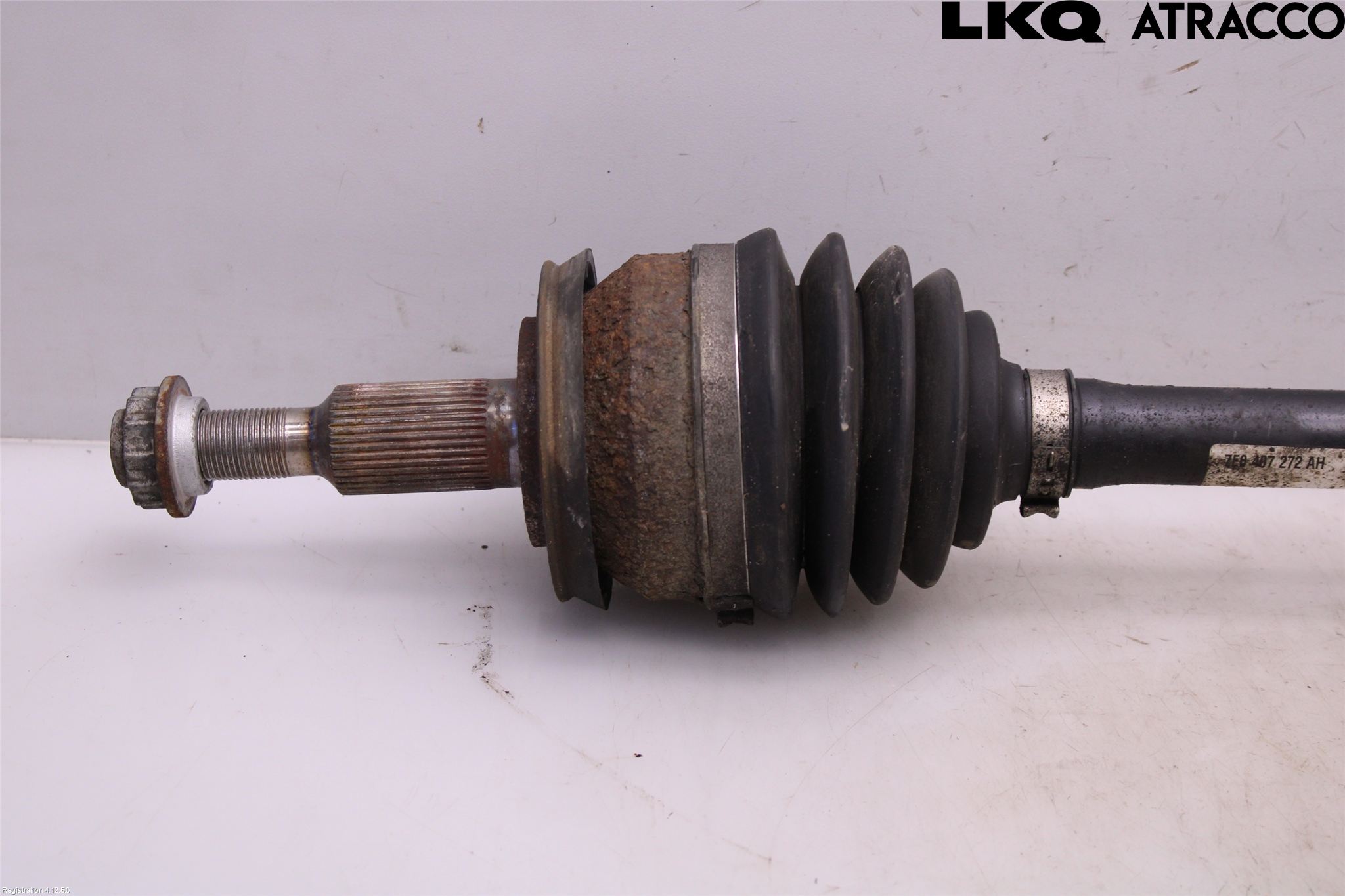 Volkswagen VW TRANSP/CARAVELLE (T5) 04-15 Drivaxel Fram Höger