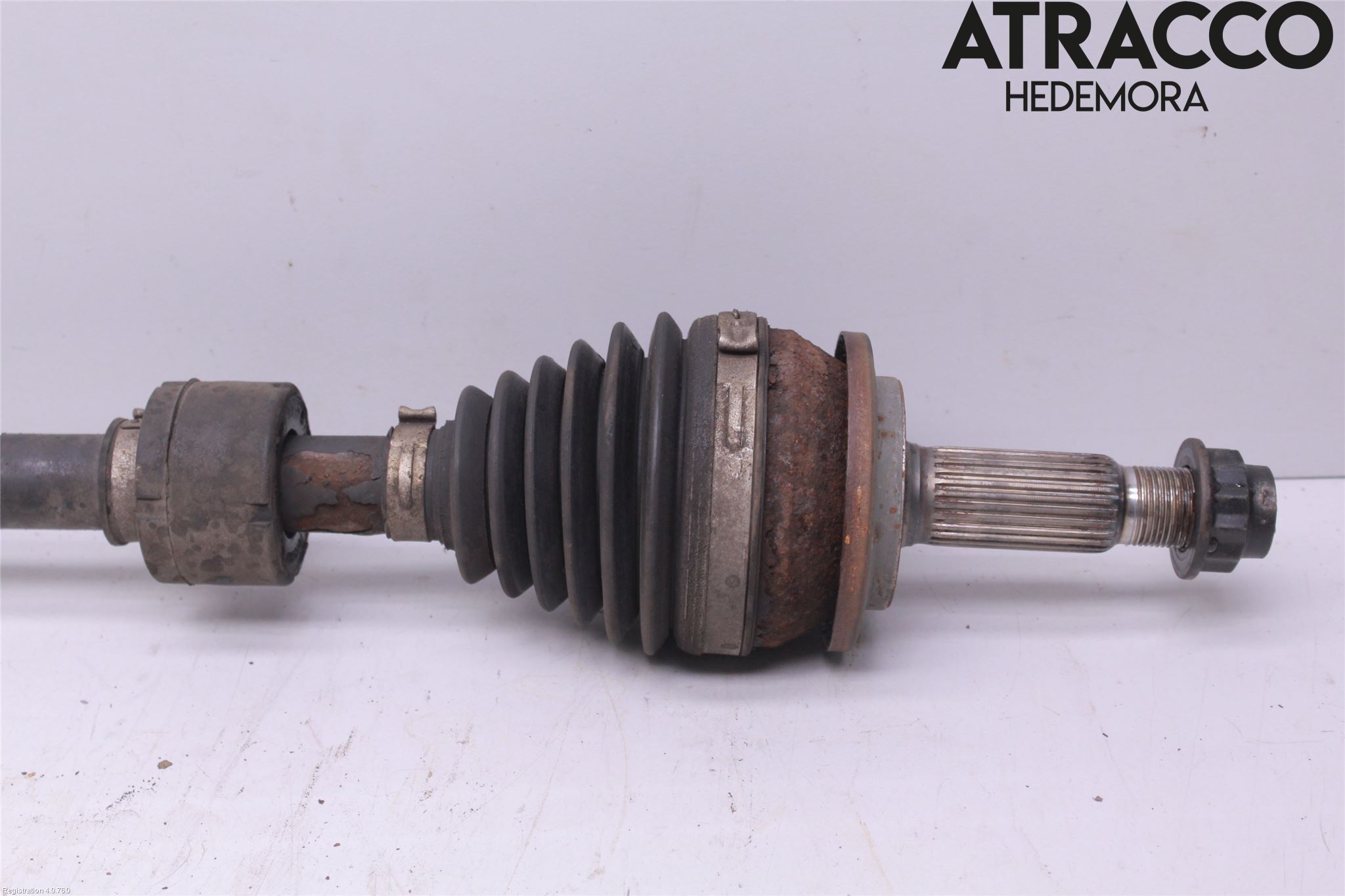 Toyota AVENSIS 16-18 Drivaxel Fram Vänster