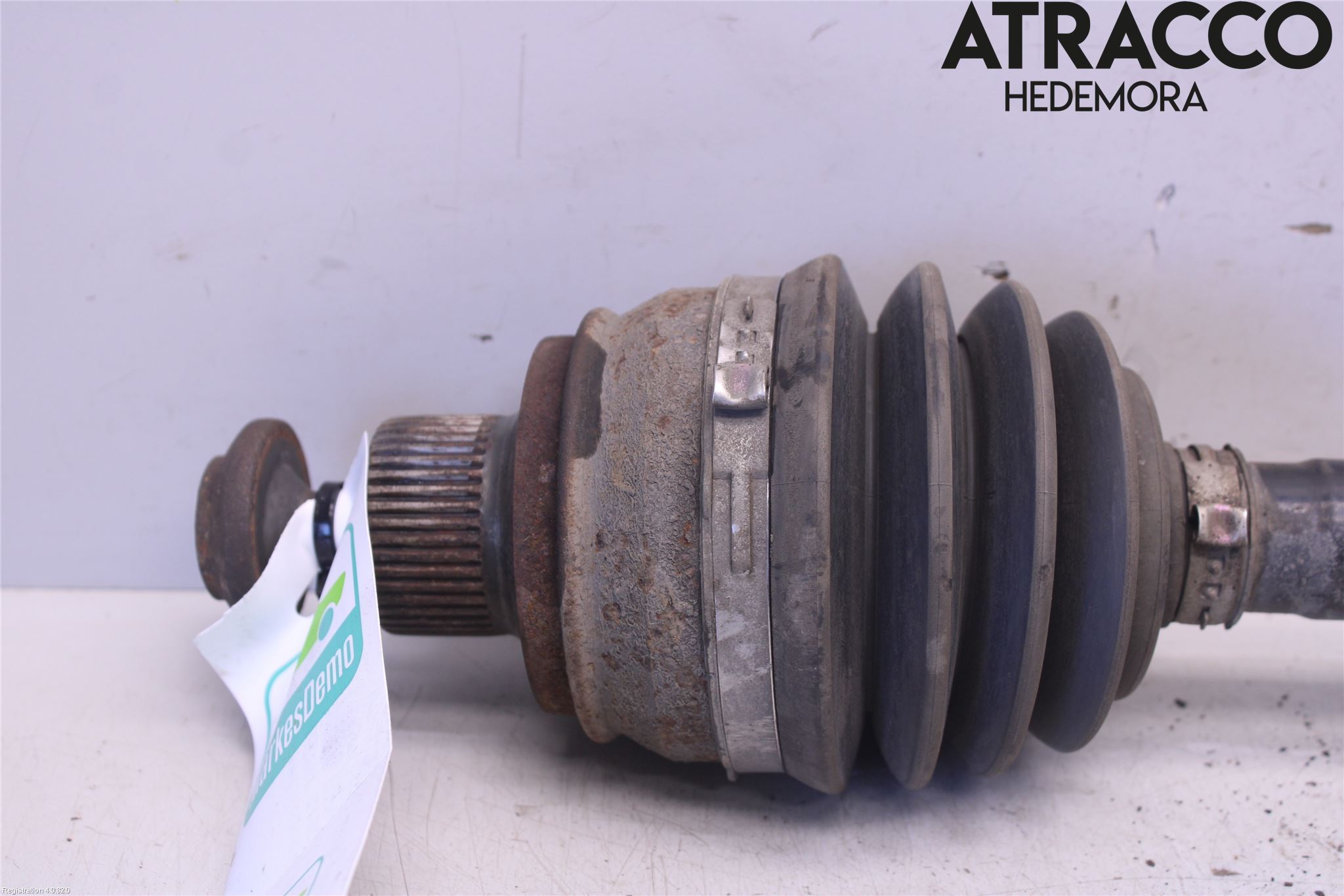 Audi A4 12-15 Drivaxel Fram Höger
