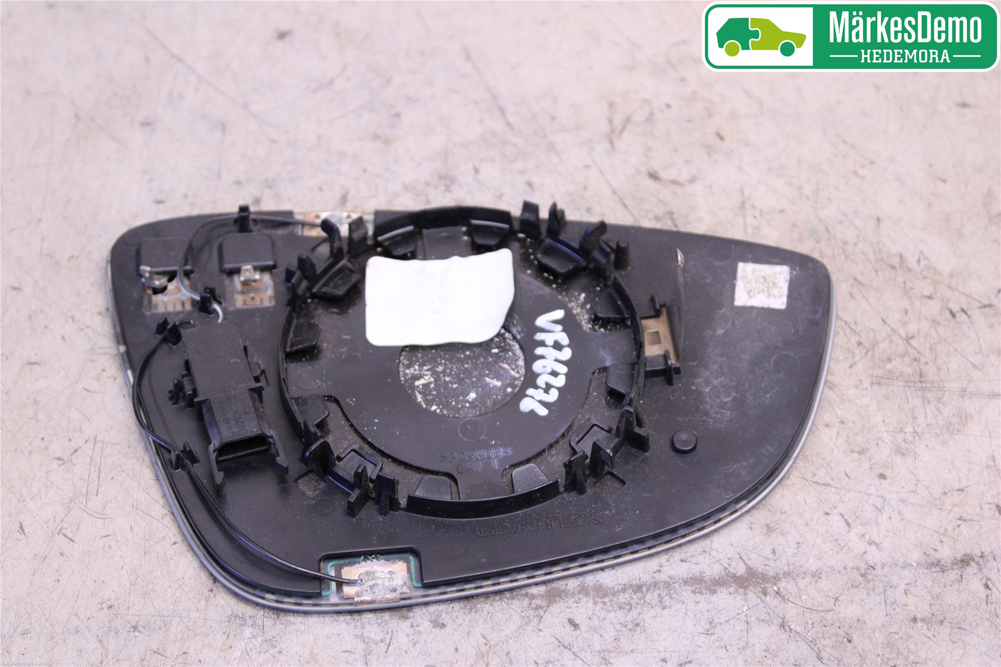 Volkswagen VW PASSAT 11-14 Spegelglas Vä