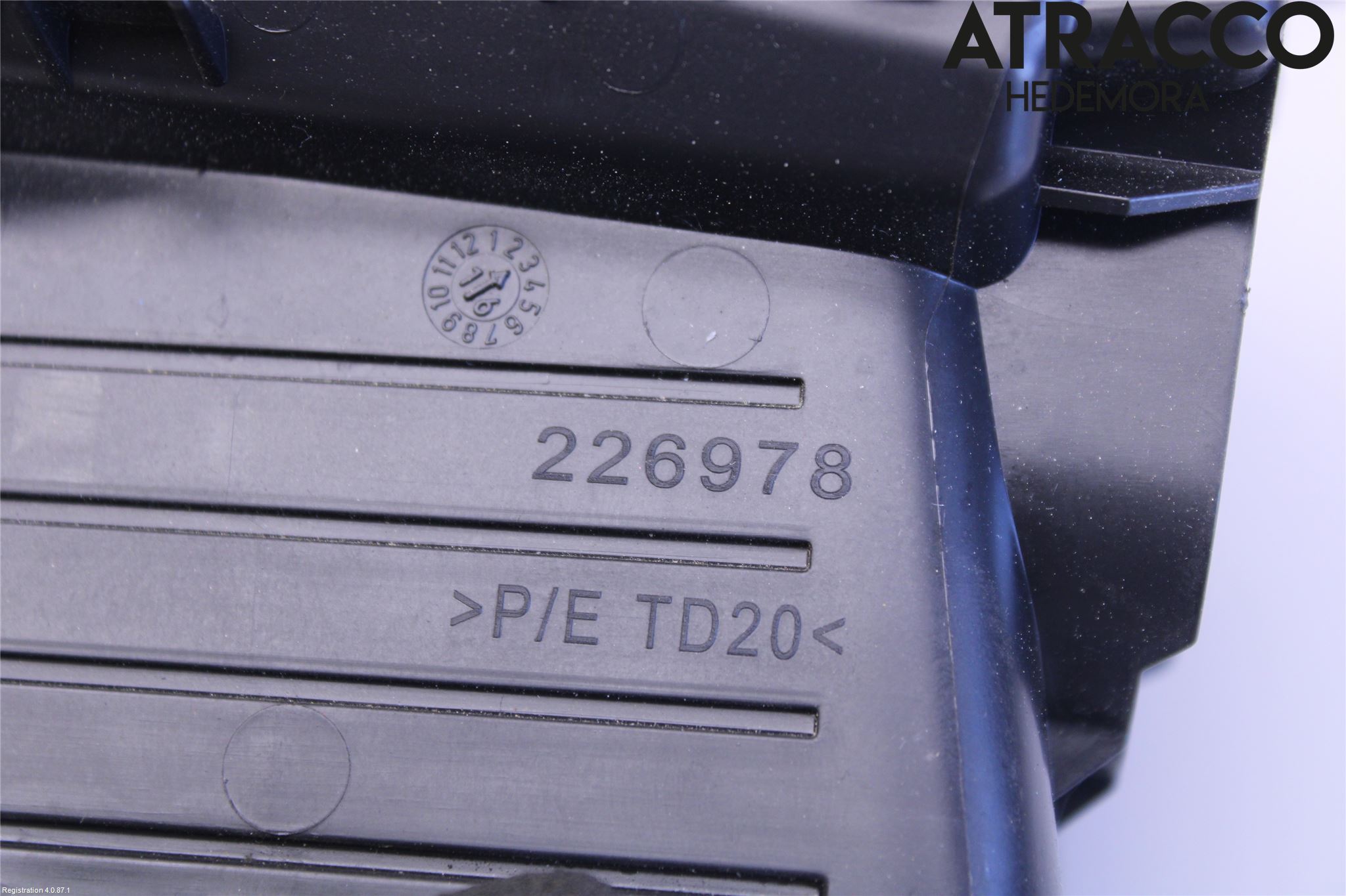 Renault TRAFIC/E-TECH 15- Defrosterkanal-Munstycke