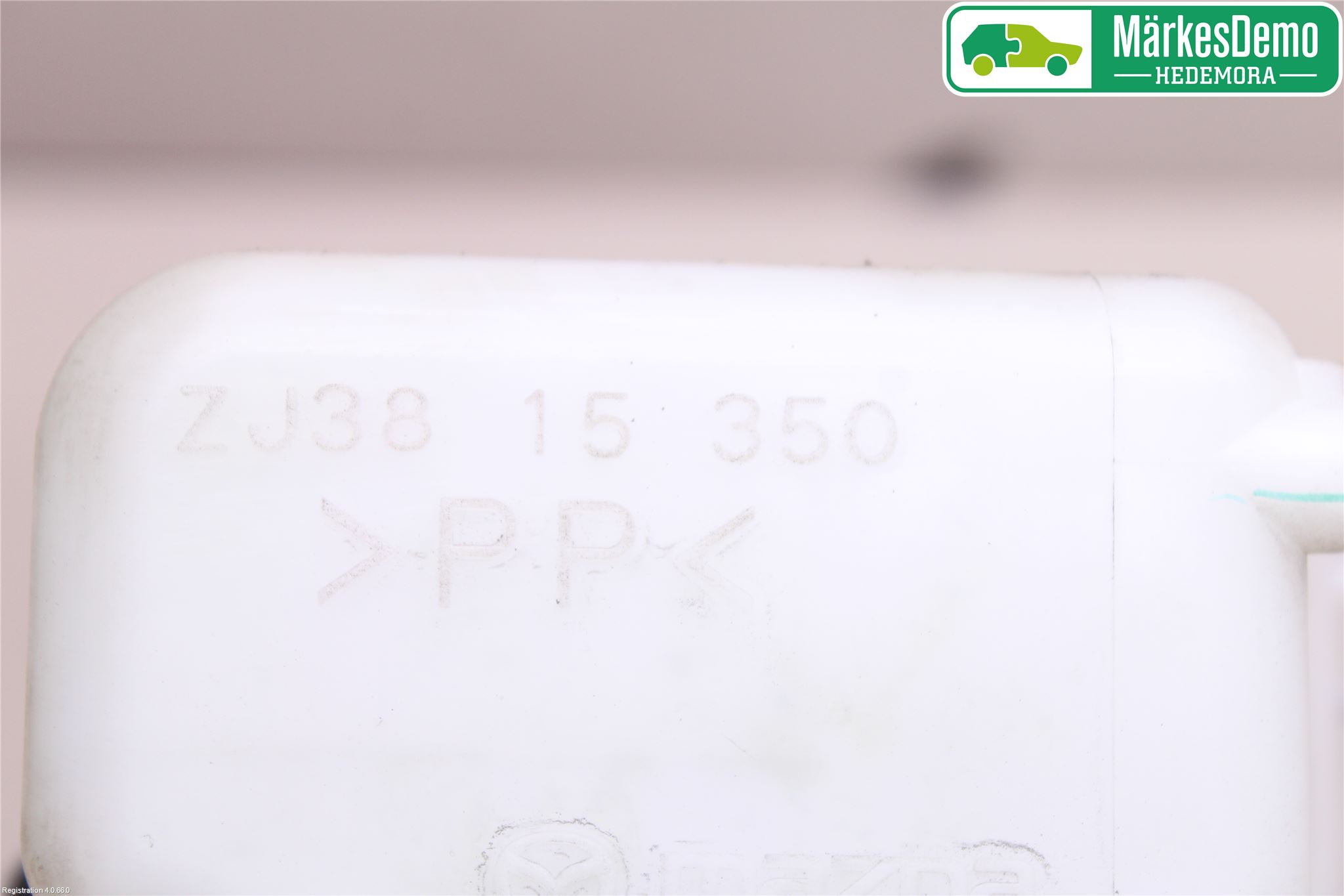 Mazda 2 (DE) 08-15 Expansionstank