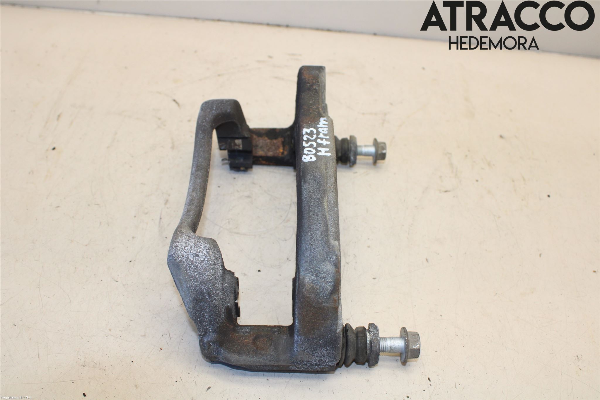 Volkswagen VW AMAROK 2H 10-22 Bromsokshållare