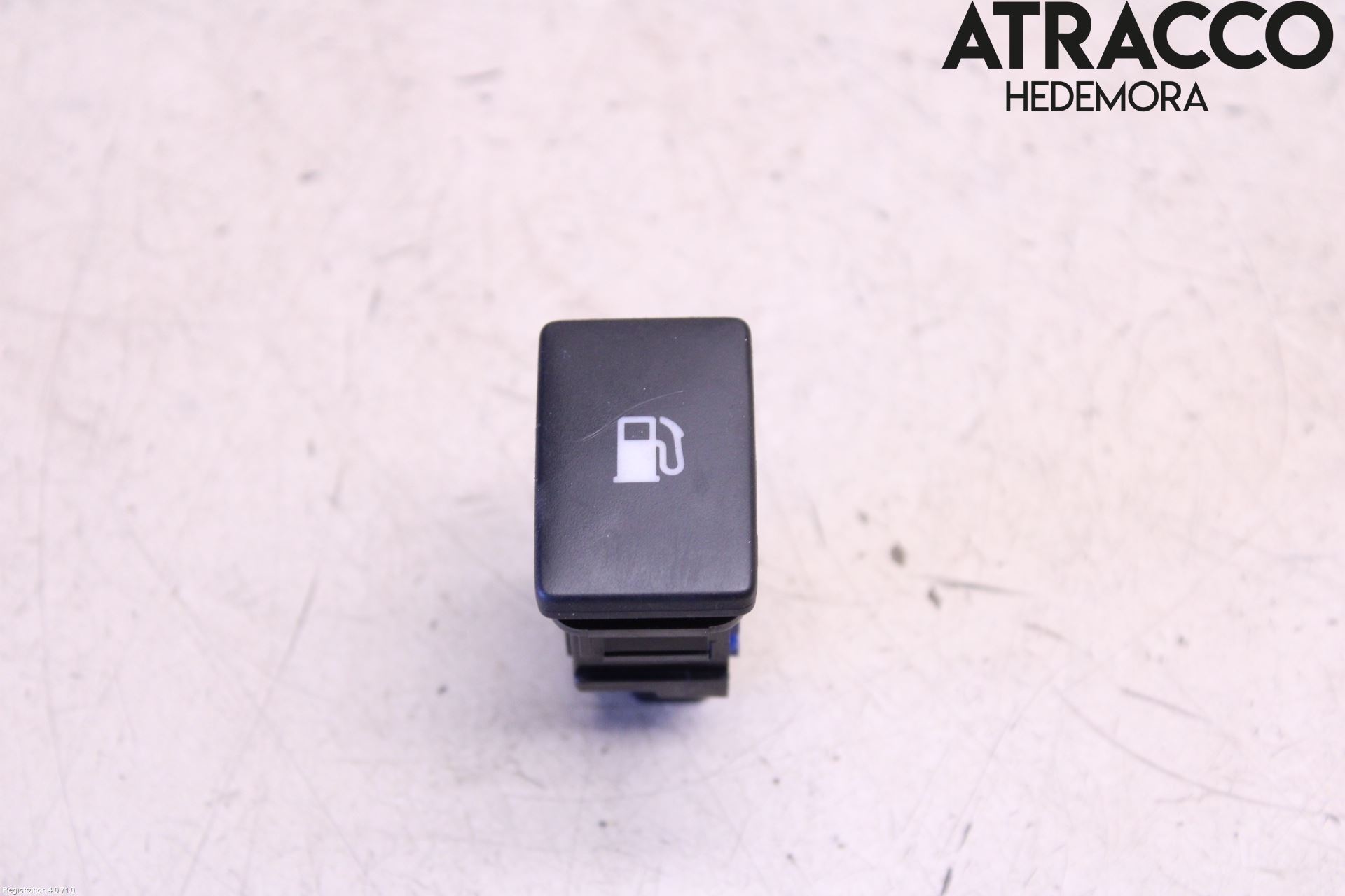 Toyota AVENSIS 16-18 Strömställare Tanklucka