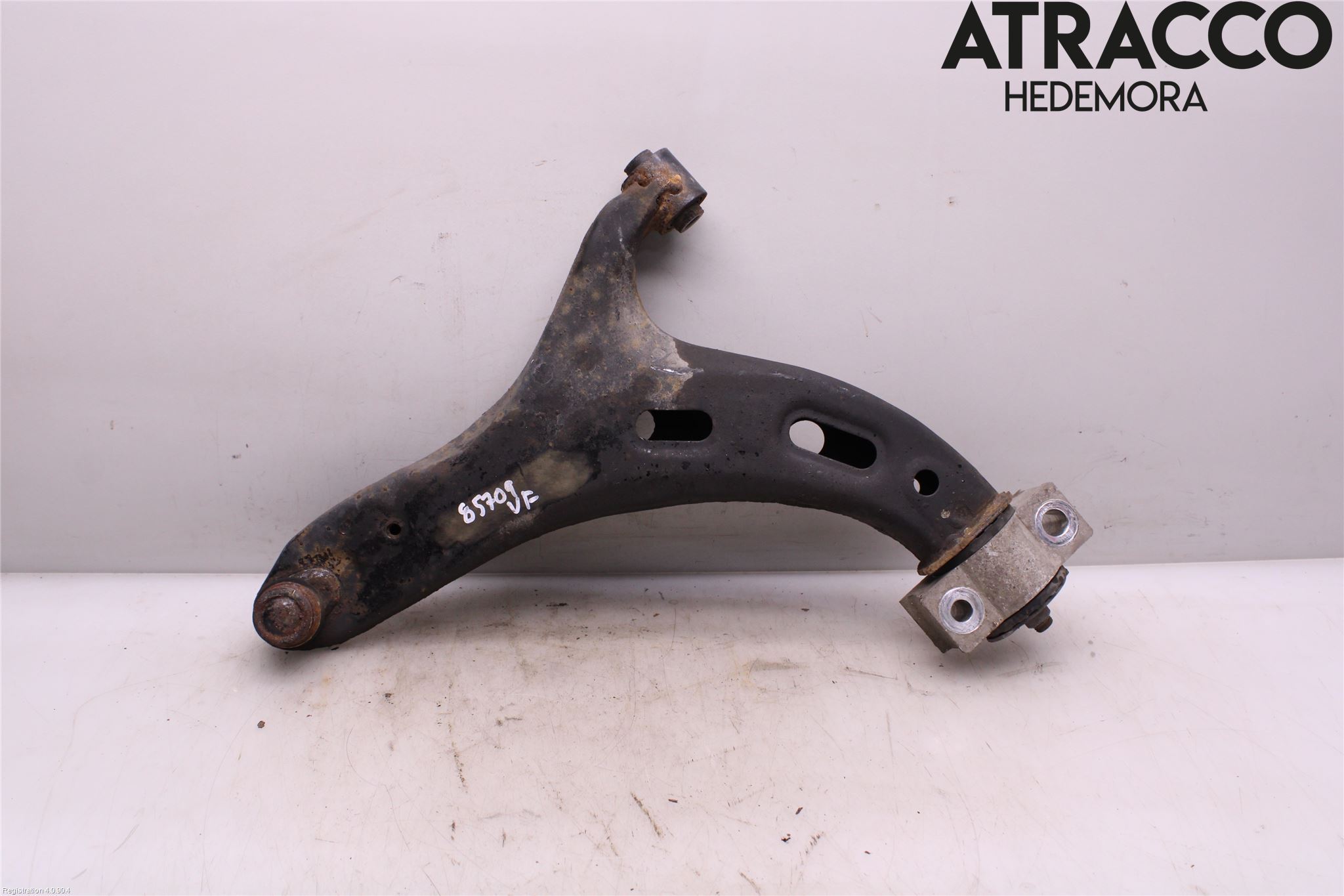 Subaru OUTBACK 15-20 Bärarm Fram Undre Vä