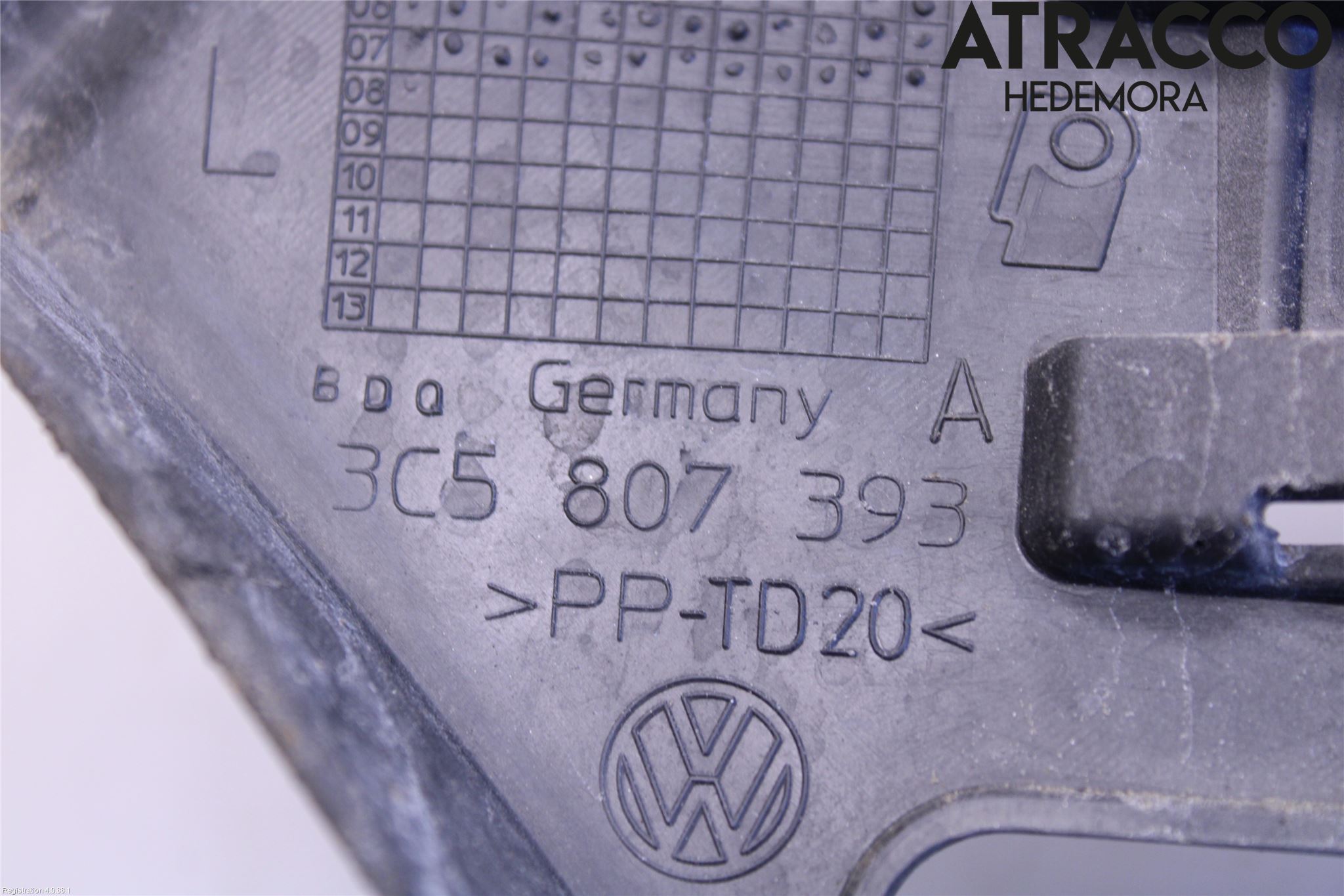 Volkswagen VW PASSAT 05-11 Stötfångarfäste Bak Vä