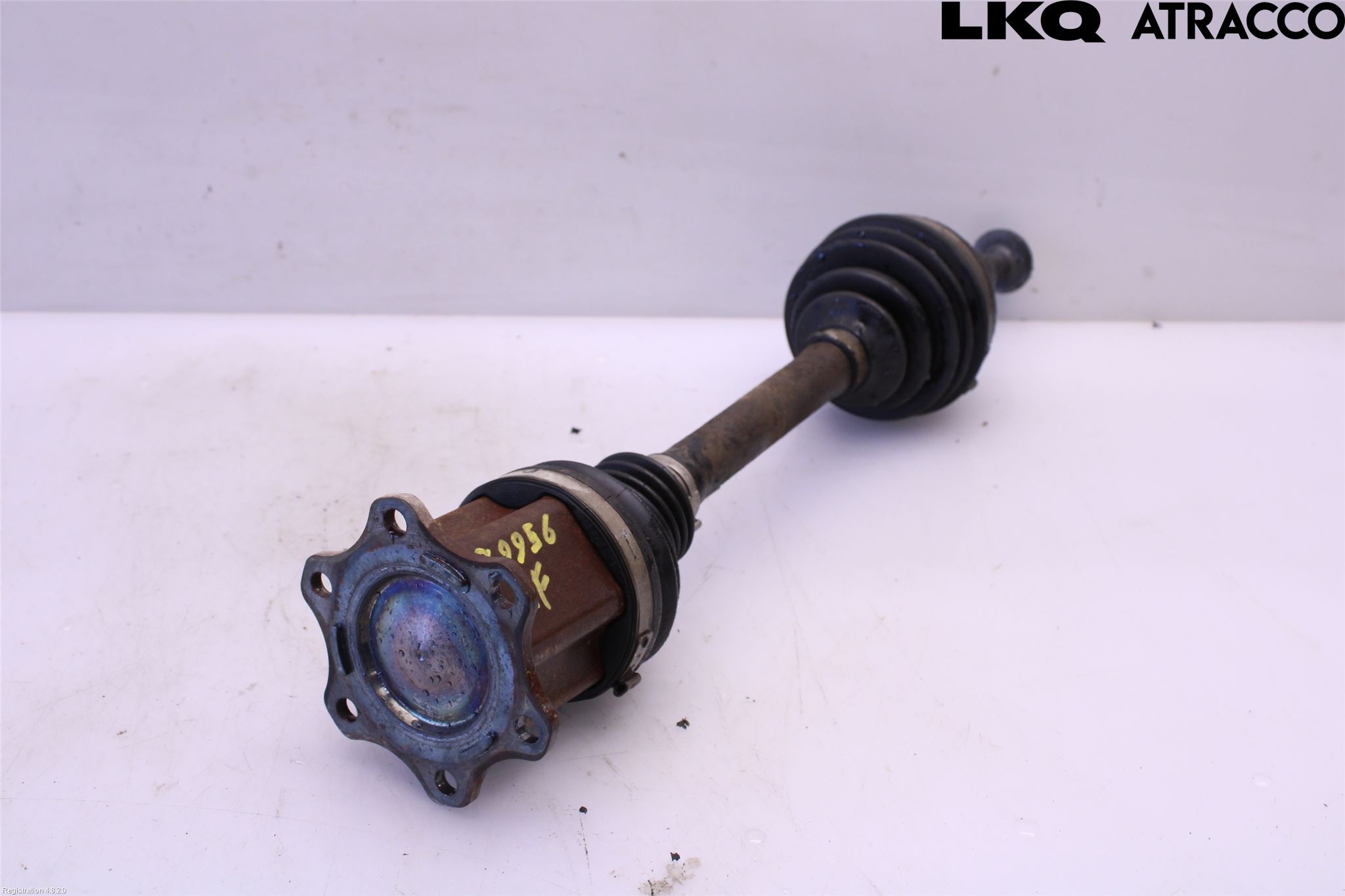 Skoda SUPERB 16-24 Drivaxel Fram Vänster