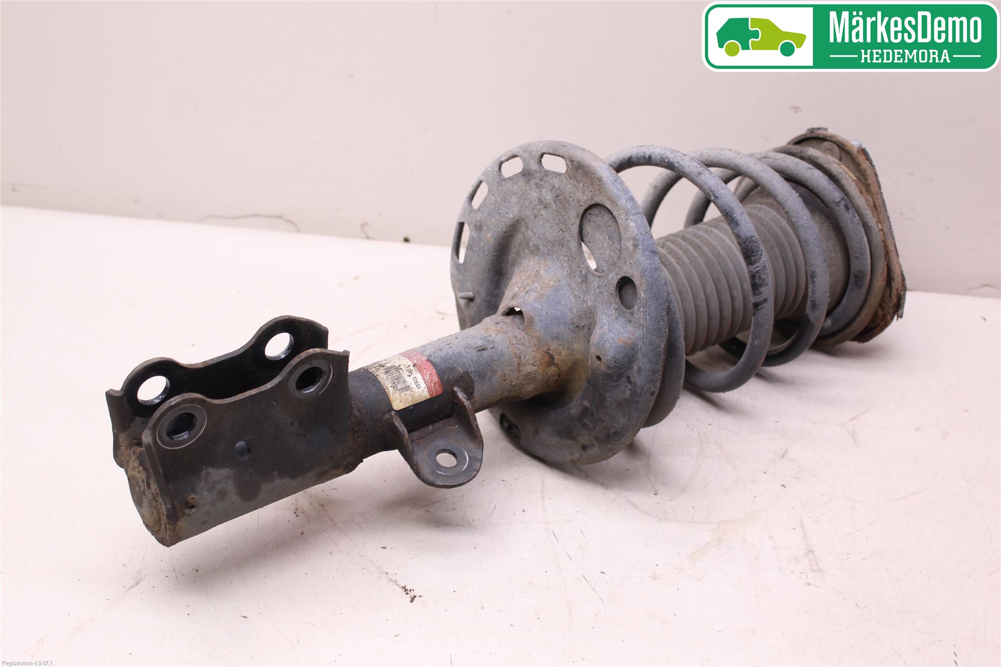 Toyota AVENSIS 09-15 Fjäderben Fram Höger