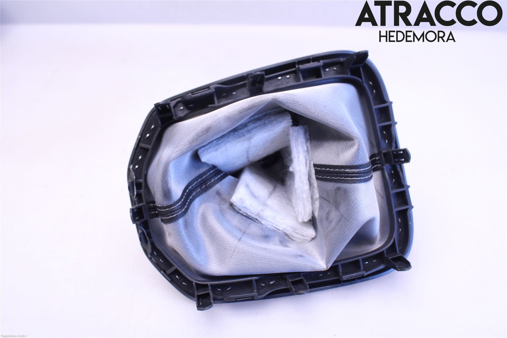 Toyota HILUX 16- Växelspaksdamask