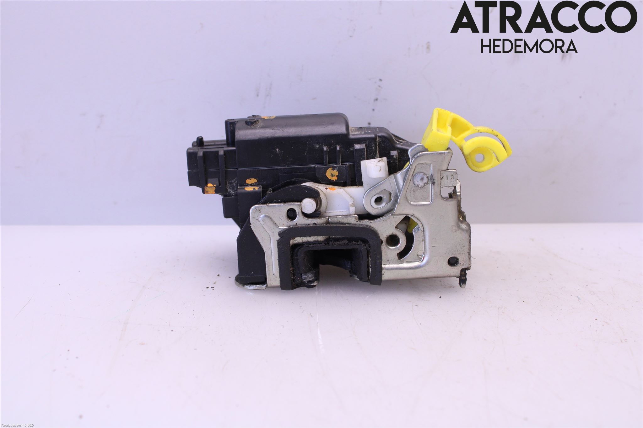 Dacia DUSTER 10-17 Låskista-Dörrlås