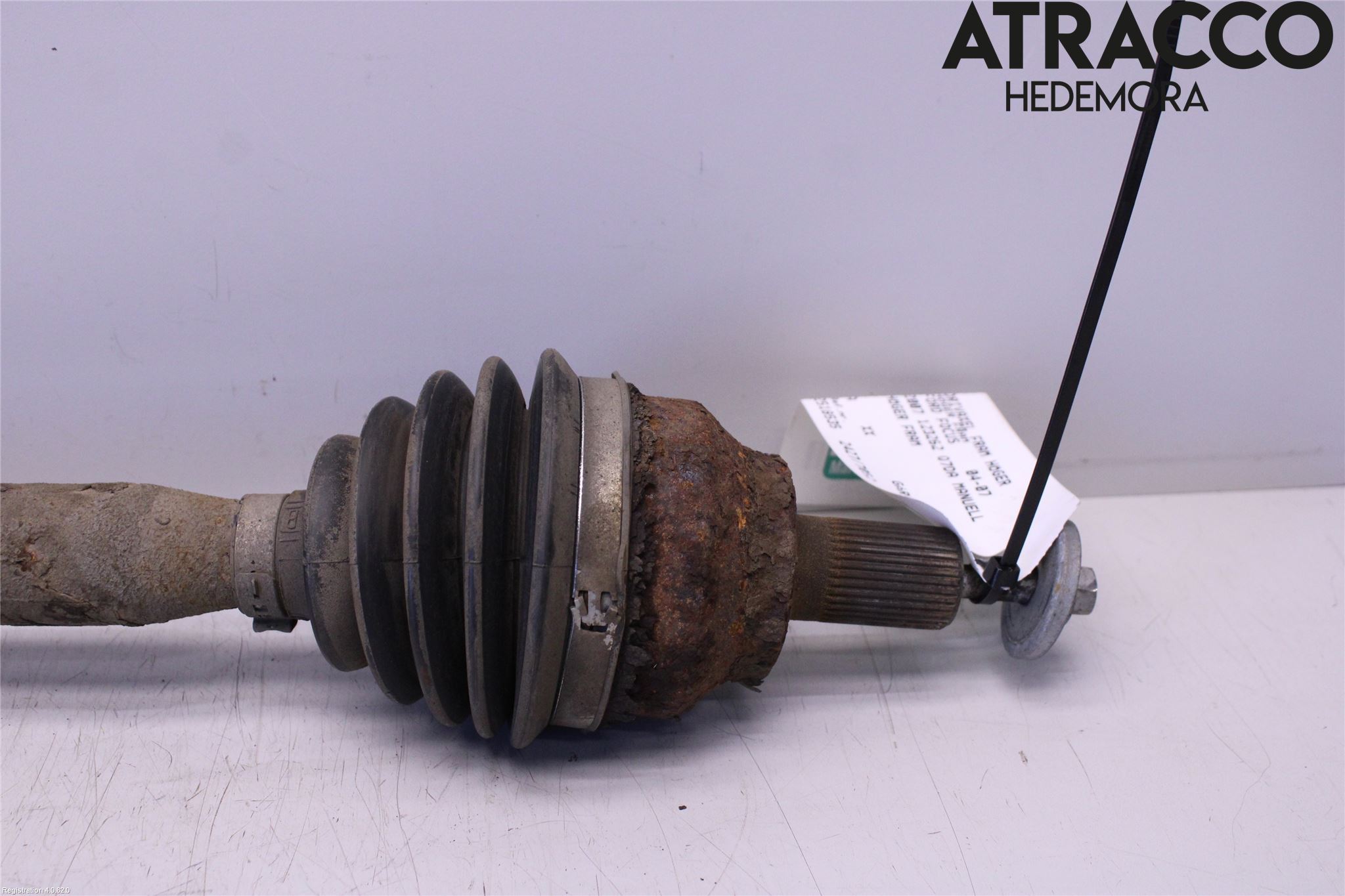 Ford FOCUS     04-07 Drivaxel Fram Höger