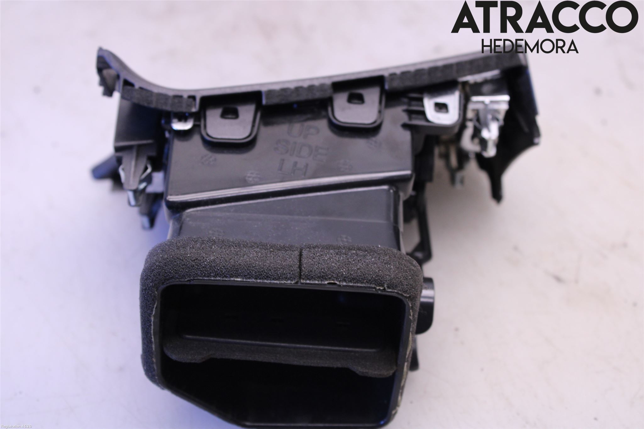 Nissan PULSAR Defrosterkanal-Munstycke