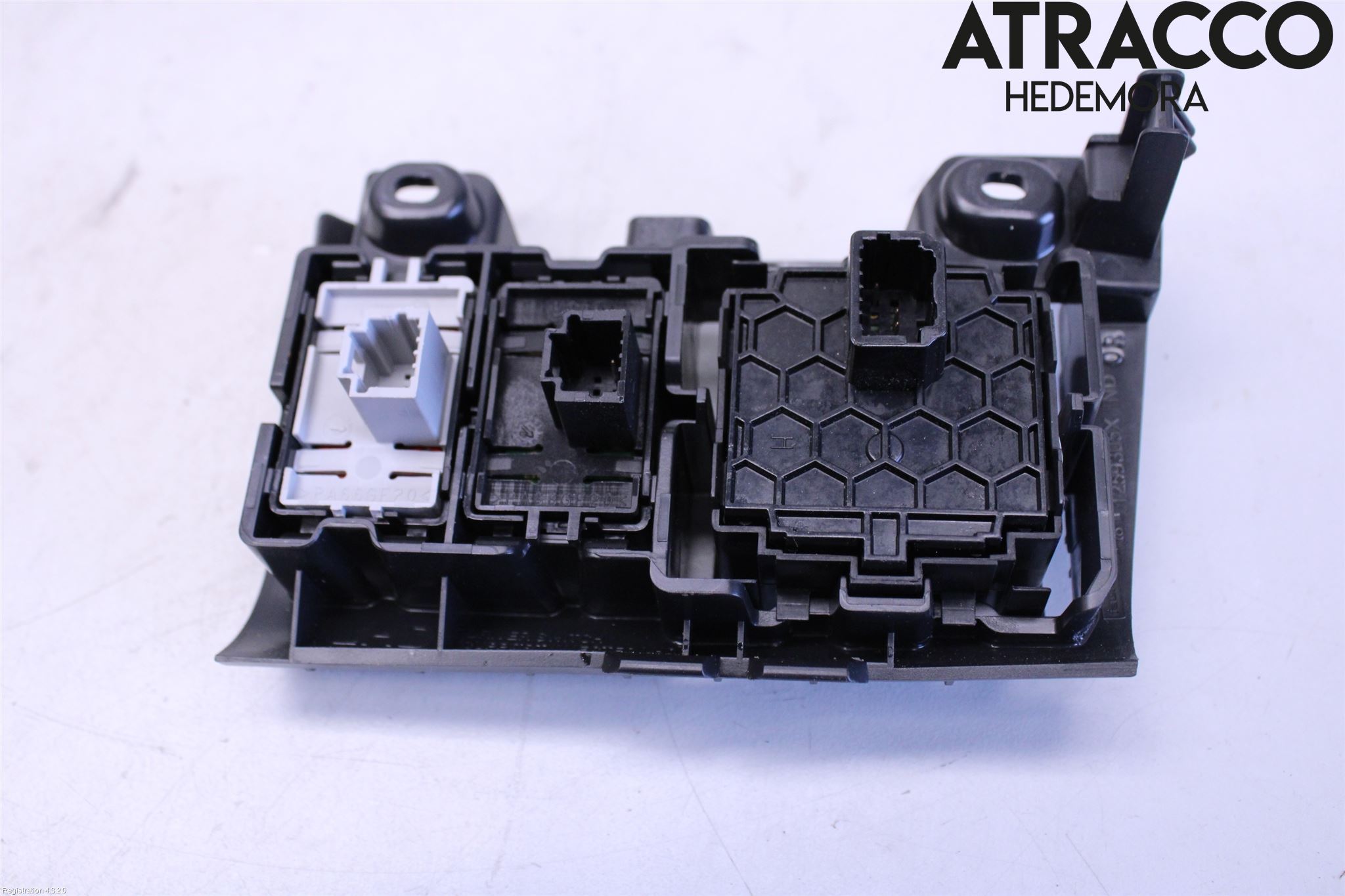 Renault TRAFIC/E-TECH 15- Strömställare Multifunktion