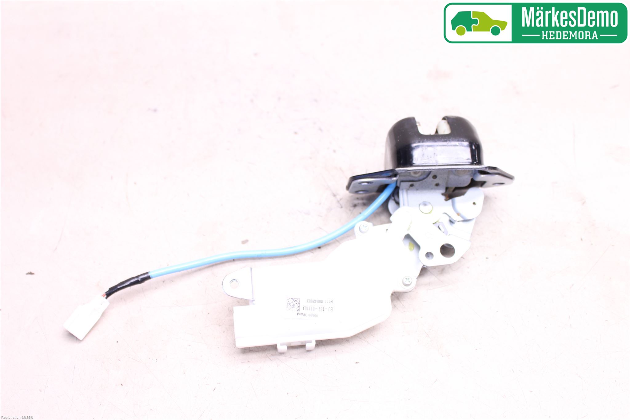 Nissan NOTE E12 14-20 Låskista Baklucka