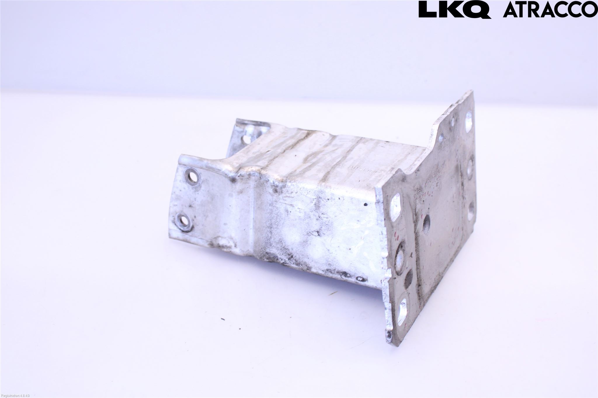 Audi A4/S4 B9 16-19 Stötfångarbärjärn Fram