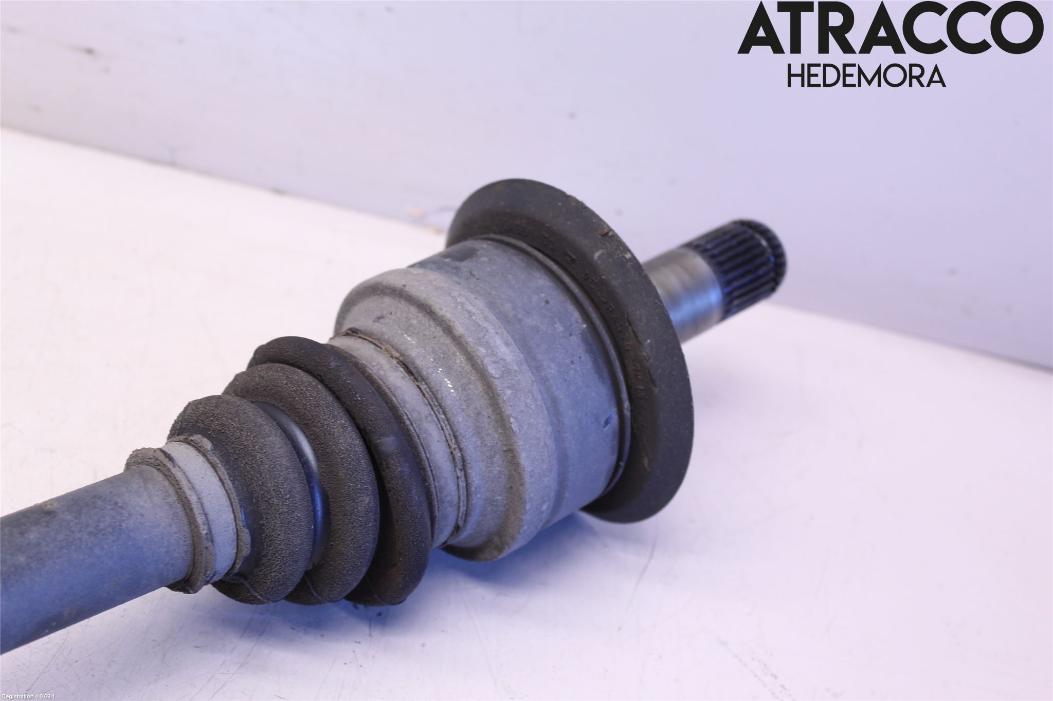 BMW 3 F30/F31/F80 12-19 Drivaxel Bak Vänster