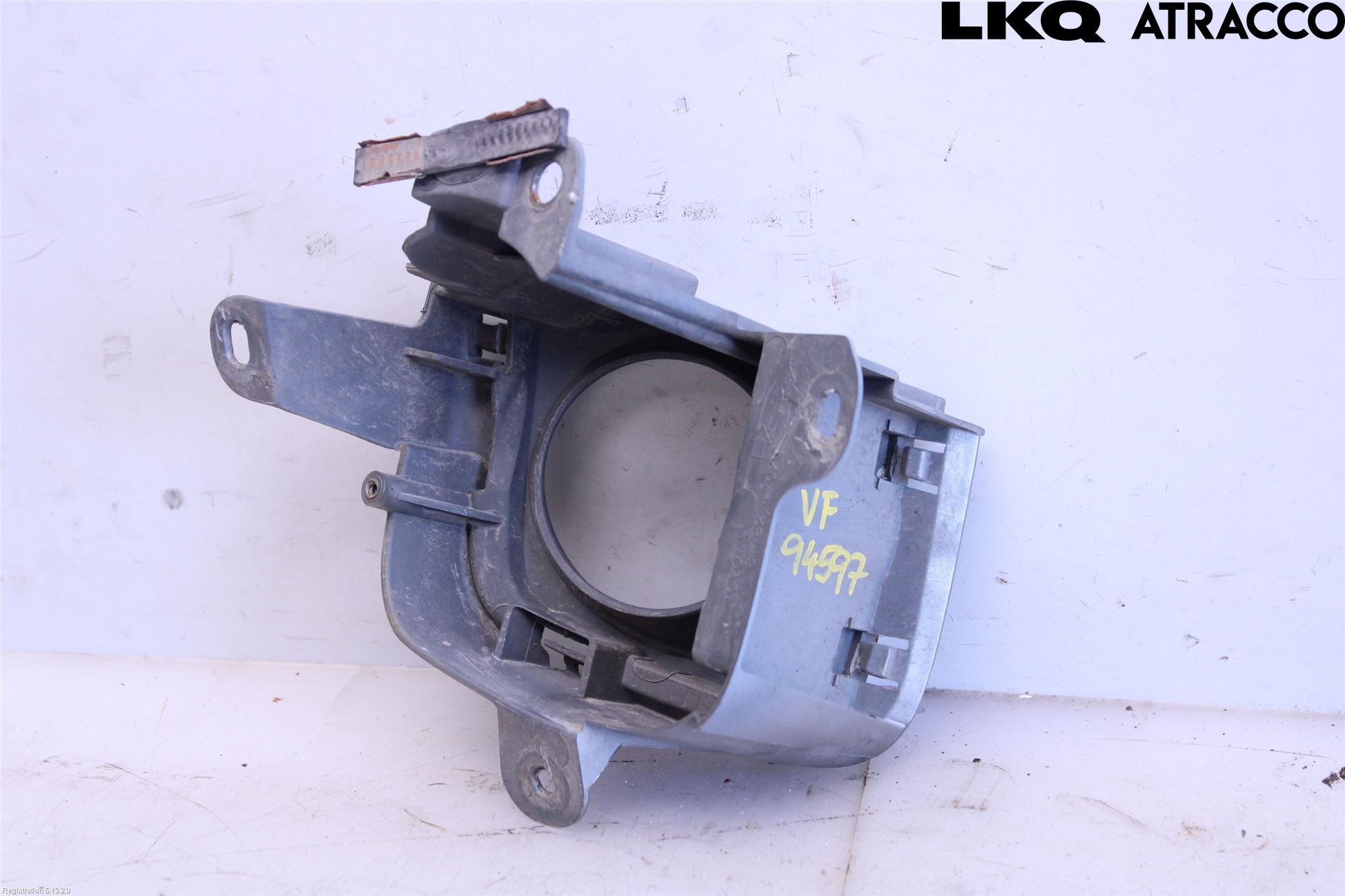 Toyota PRIUS ZVW30 09-20 Dimljussarg Fram
