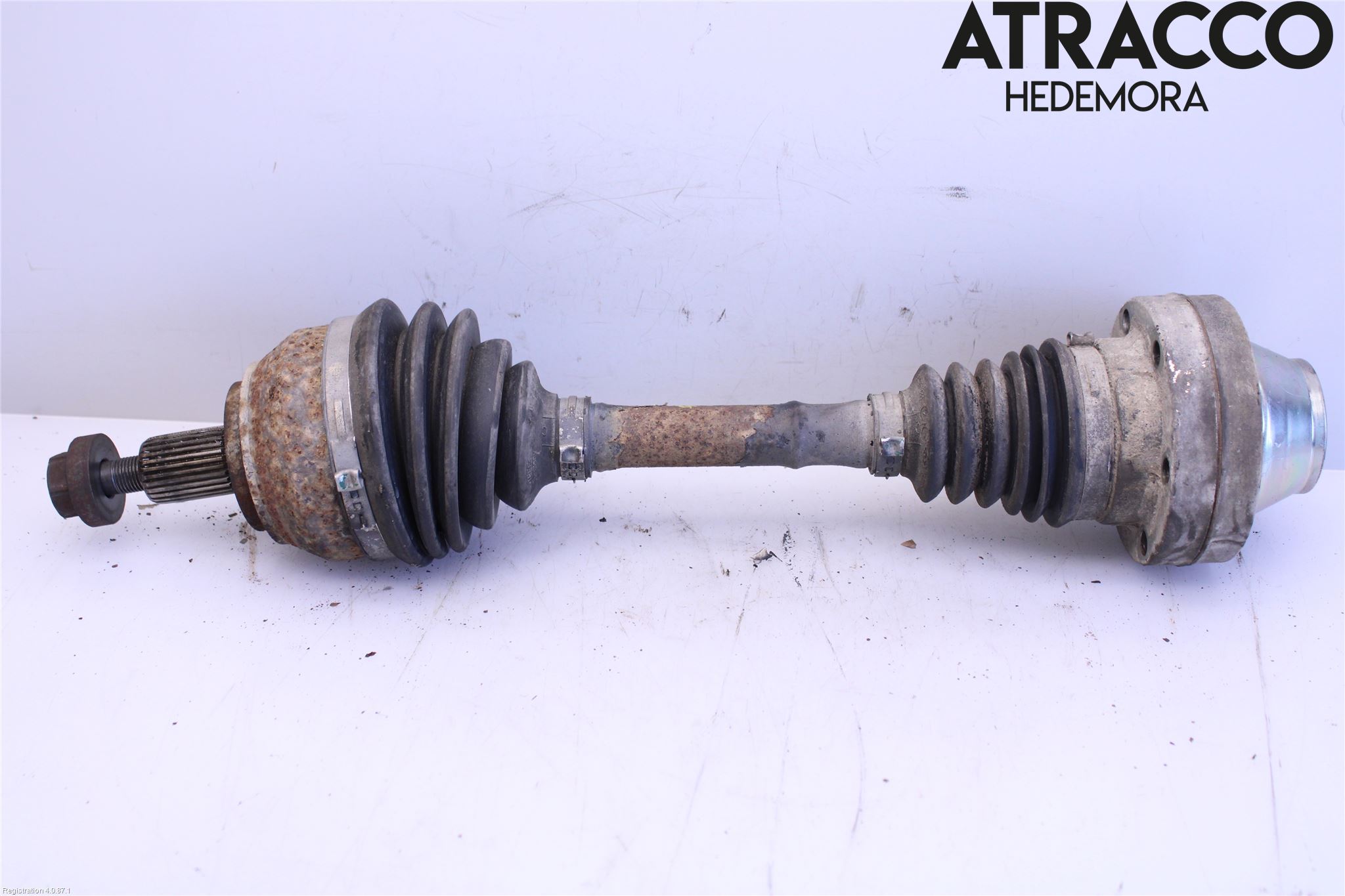 Volkswagen VW AMAROK 2H 10-22 Drivaxel Fram Vänster