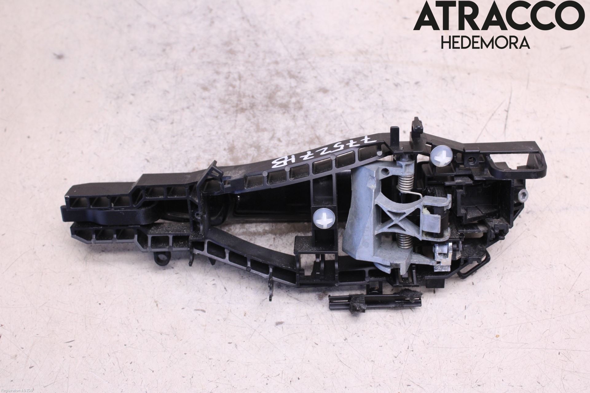 BMW 3 F30/F31/F80 12-19 Dörrhandtag Yttre Hö