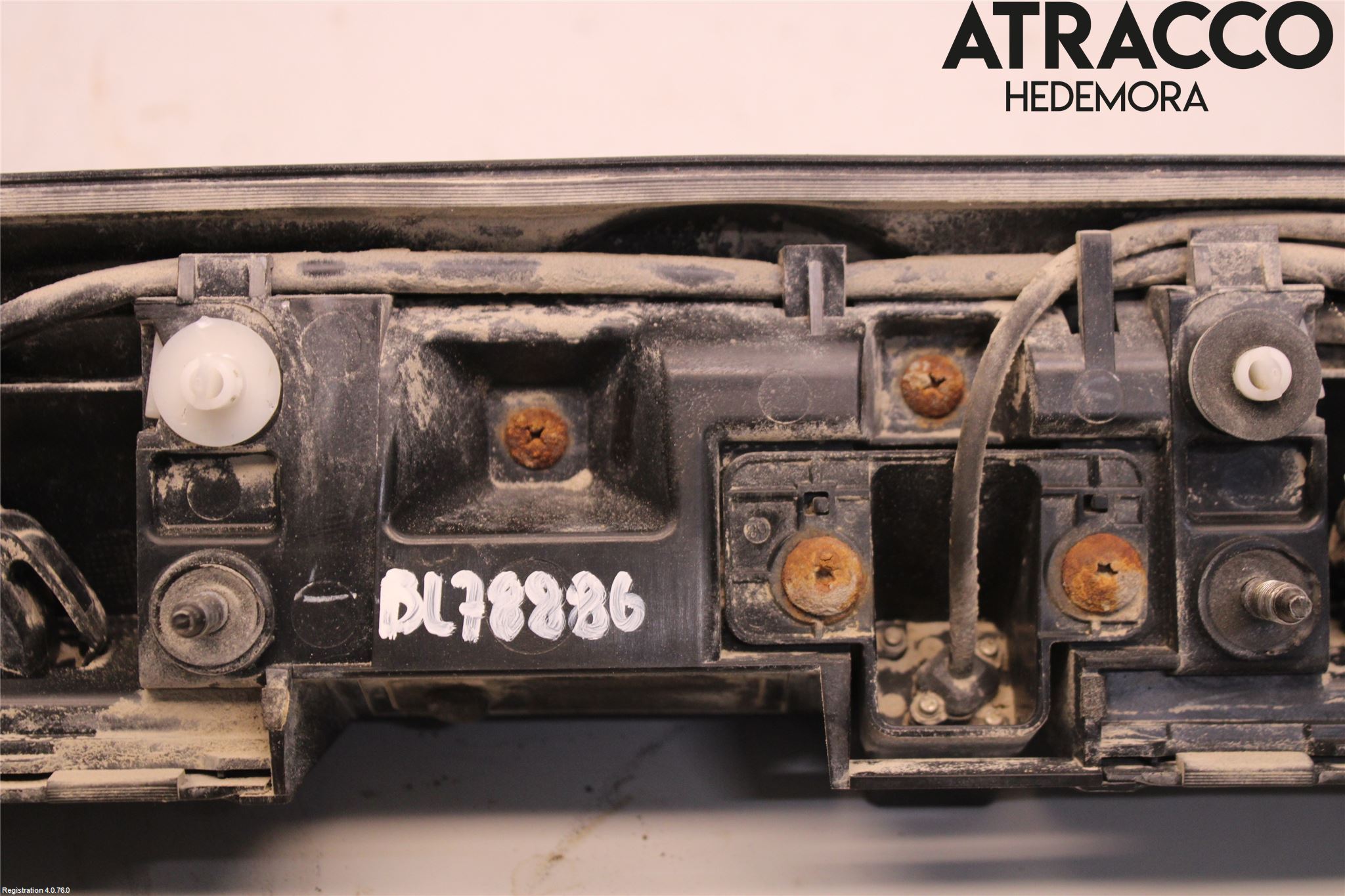 Nissan JUKE 10-14 Bakluckehandtag