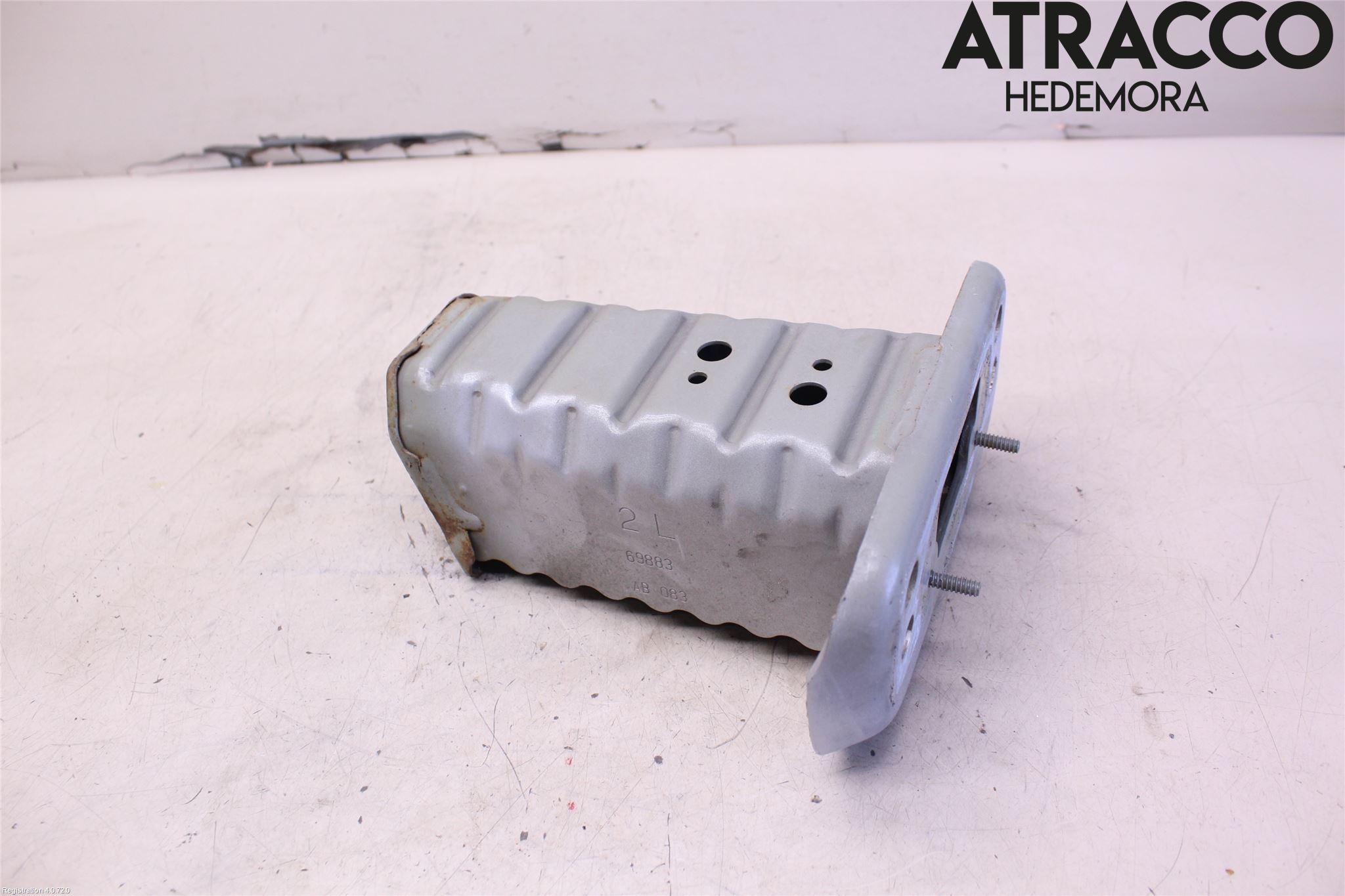 Toyota YARIS XP130 12-14 Stötfångarbärjärn Fram