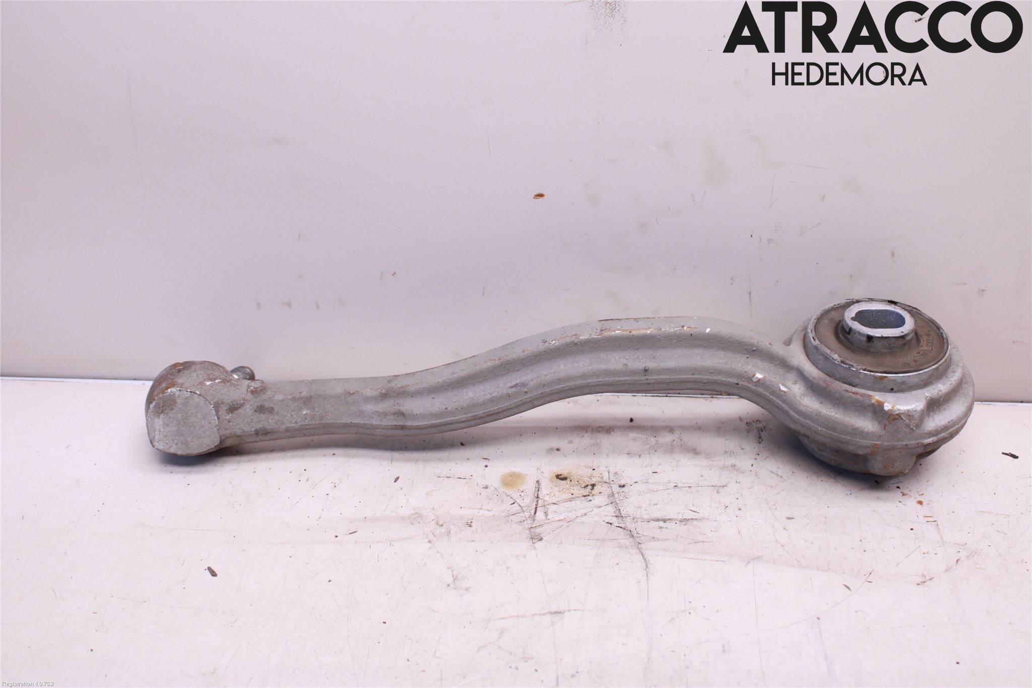 Mercedes-Benz MB C (203) 00-07 Bärarm Fram Undre Hö