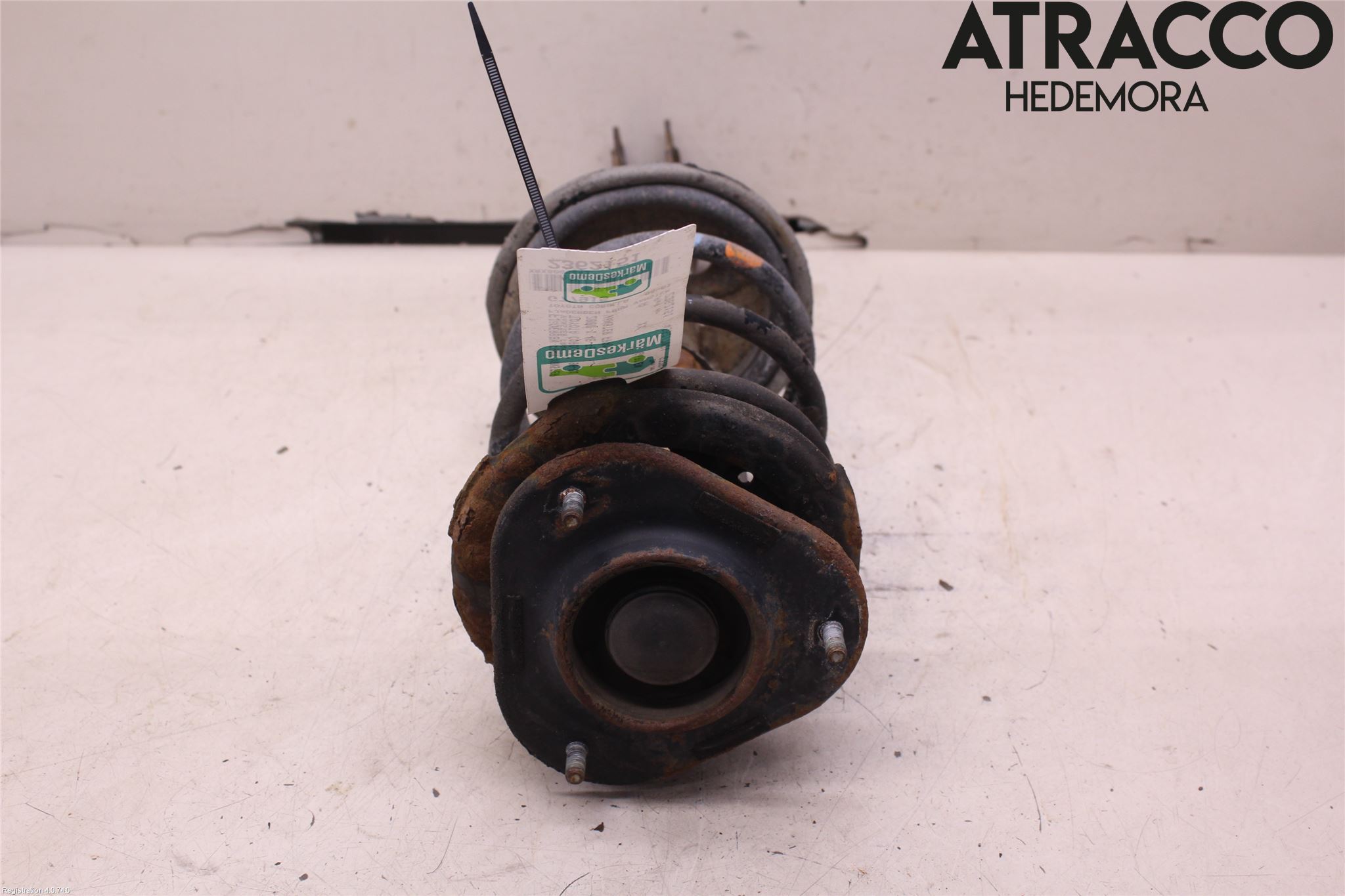 Toyota COROLLA 98-01 Fjäderben Fram Vänster