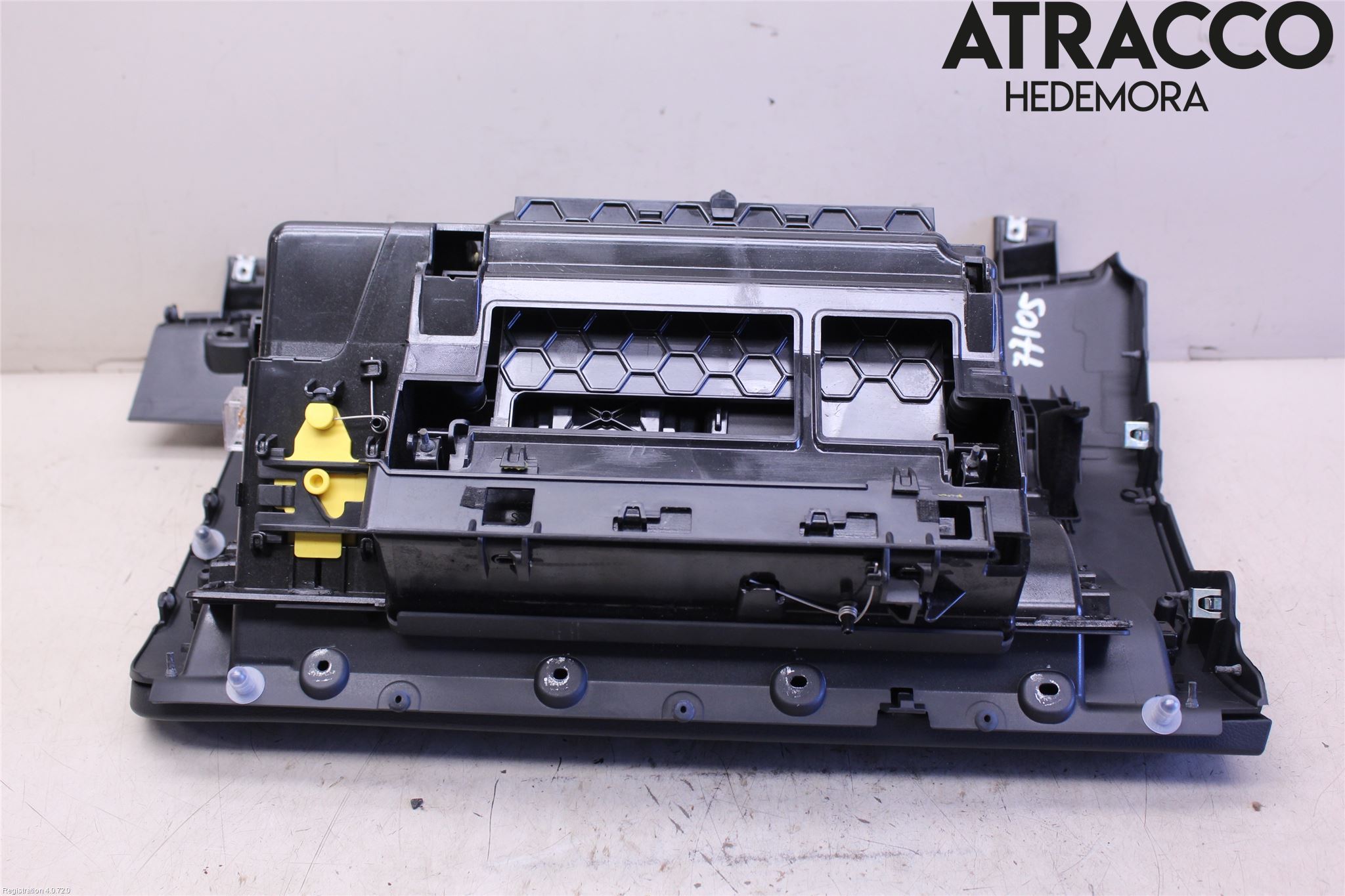Volkswagen VW TOUAREG 7P 11-18 Handskfack
