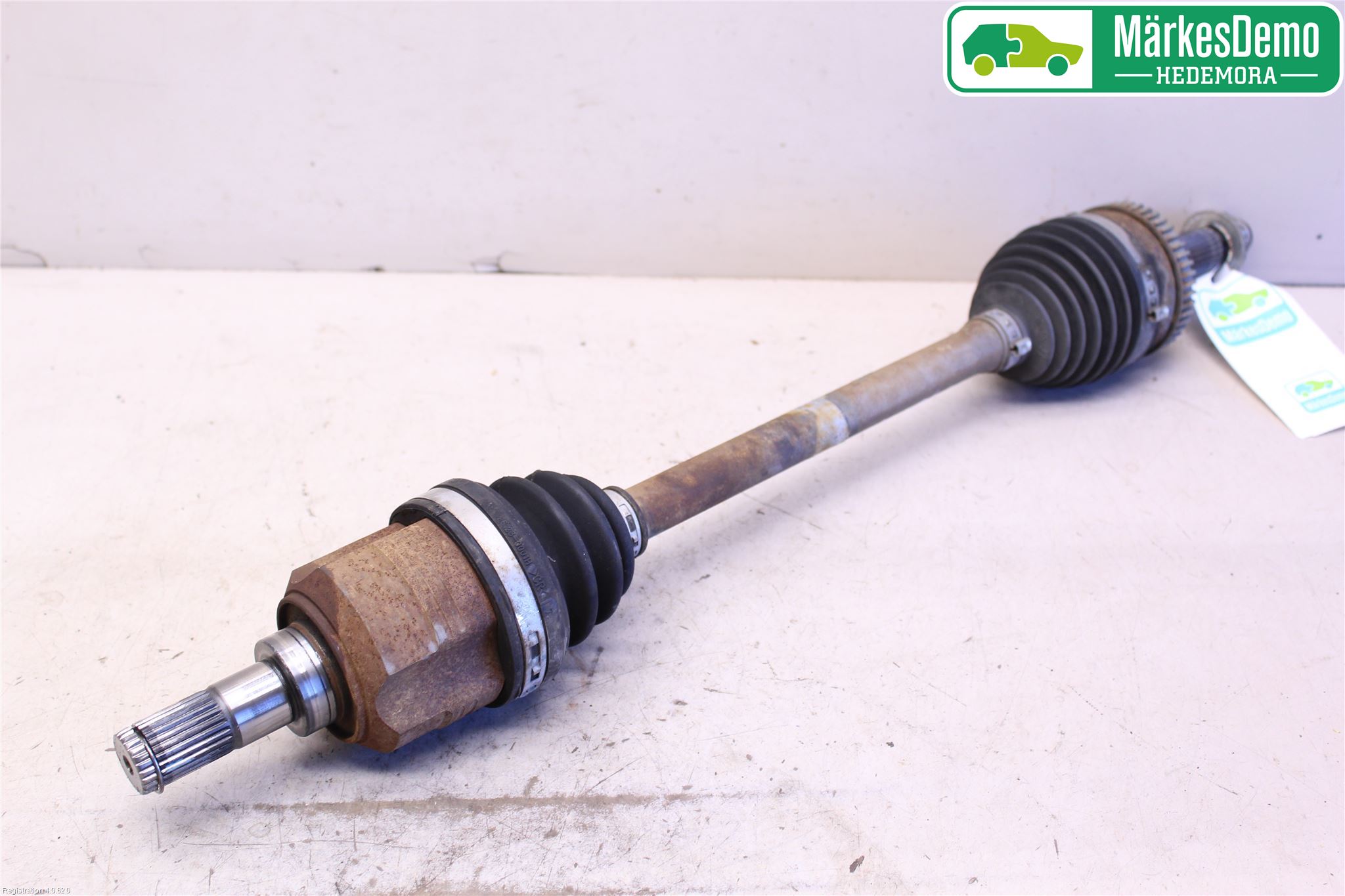 Kia SPORTAGE (SL) 11-15 Drivaxel Fram Vänster