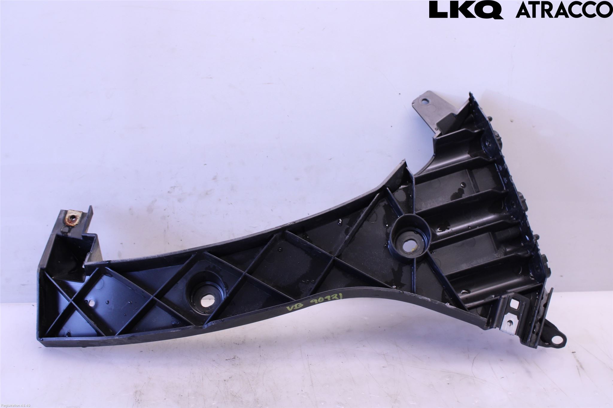 Jaguar E-PACE 17- Stötfångarfäste Bak Vä