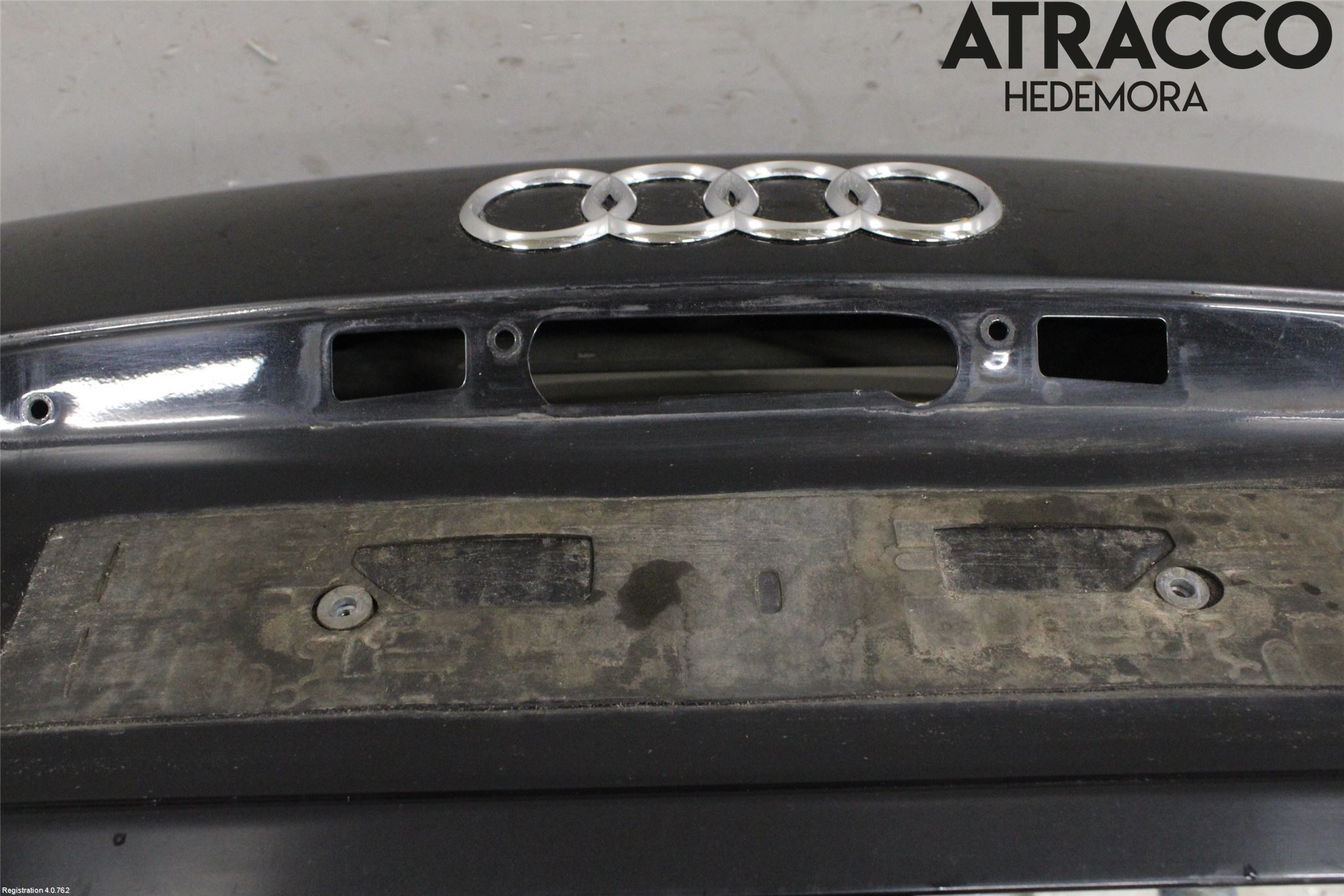 Audi A8/S8 4E  02-09 Baklucka (Ej Med Ruta)