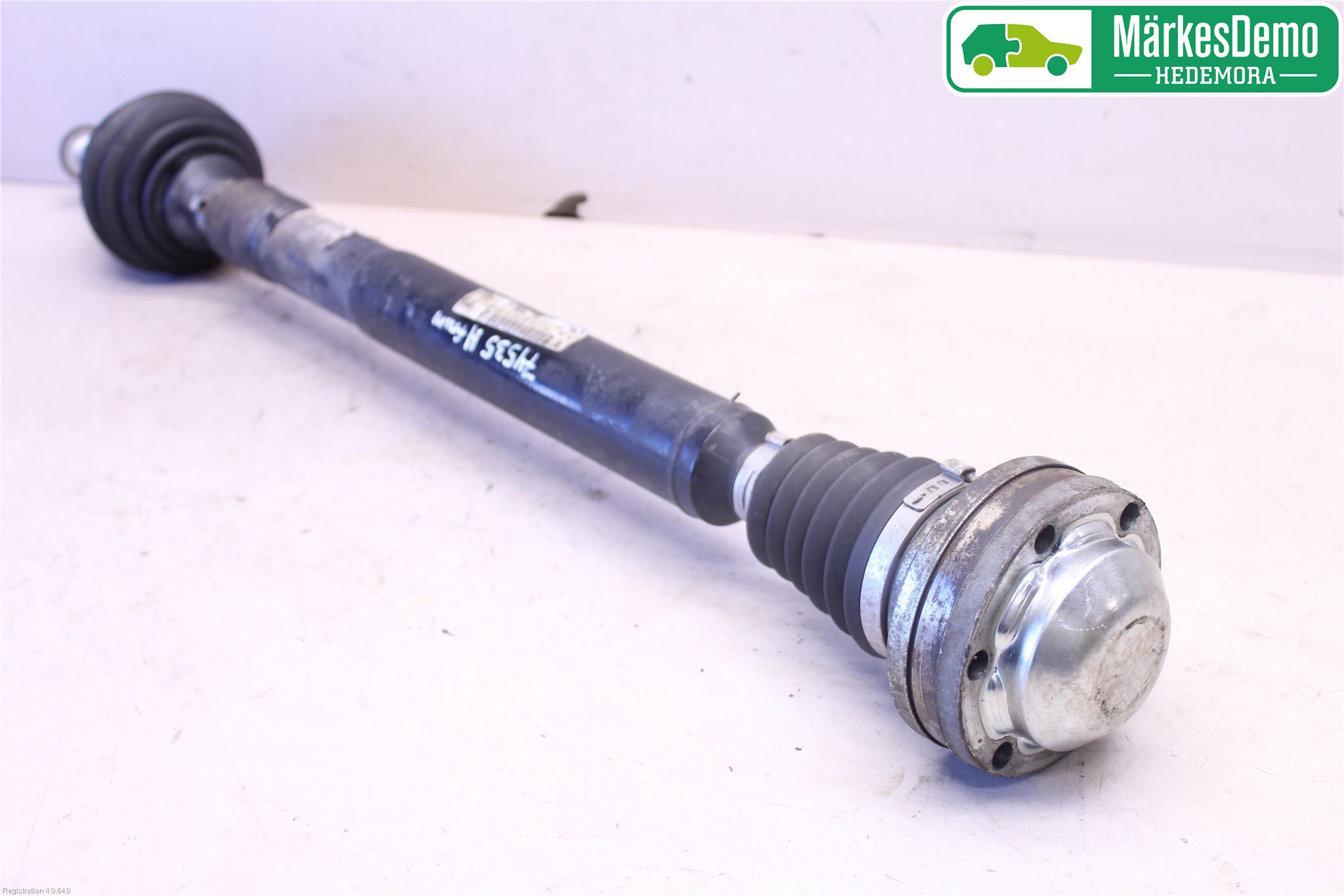Volkswagen VW PASSAT 05-11 Drivaxel Fram Höger