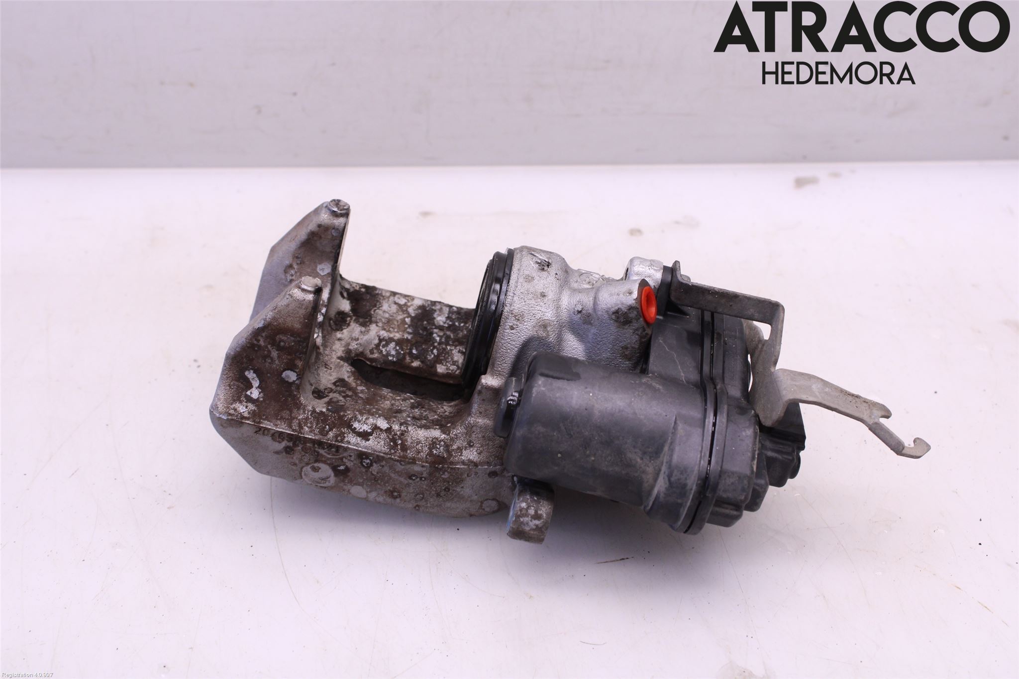 BMW 5 G30/G31/F90 17-23 Bromsok Bak Vänster