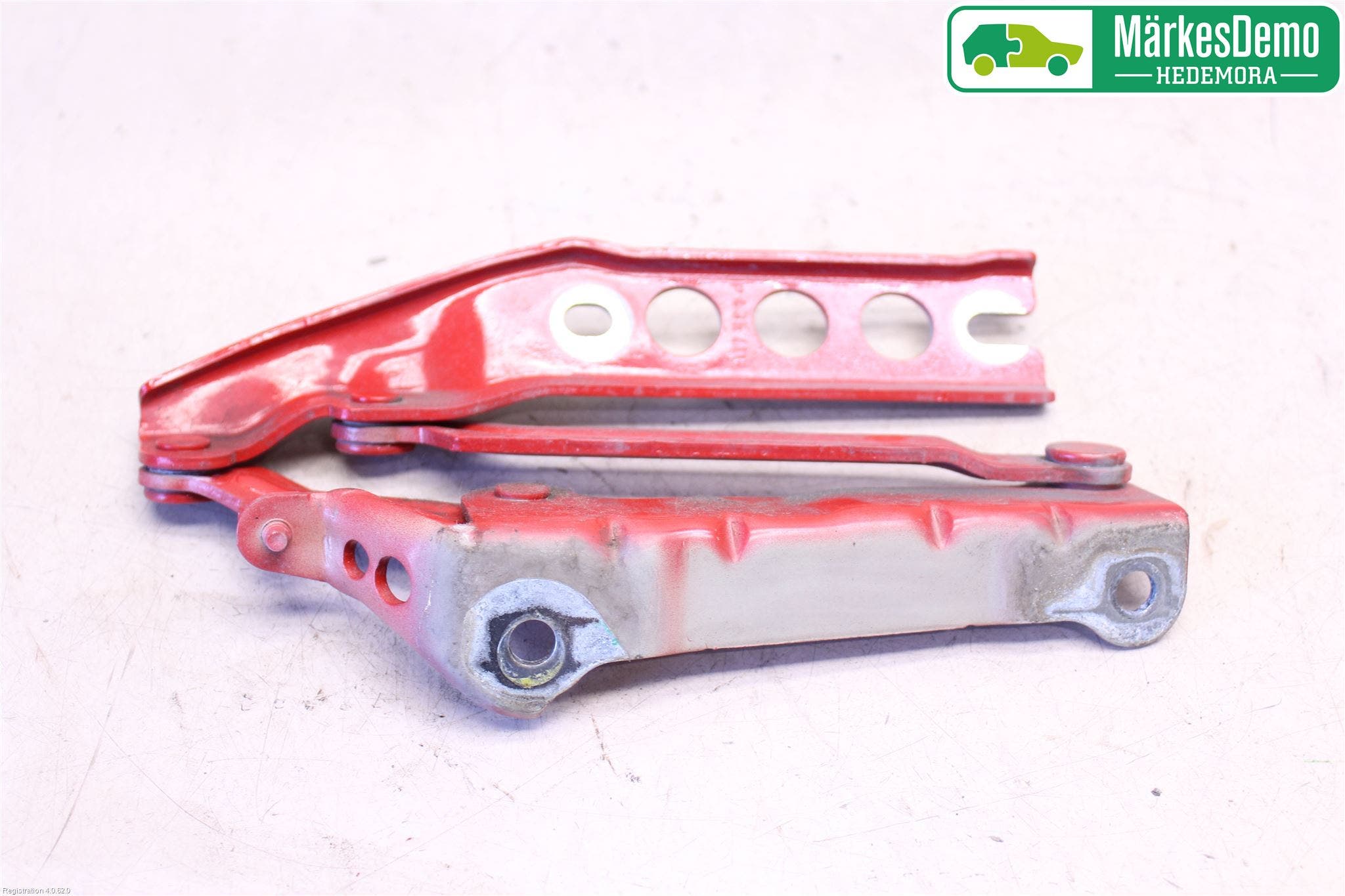 Skoda FABIA 07-14 Huvgångjärn