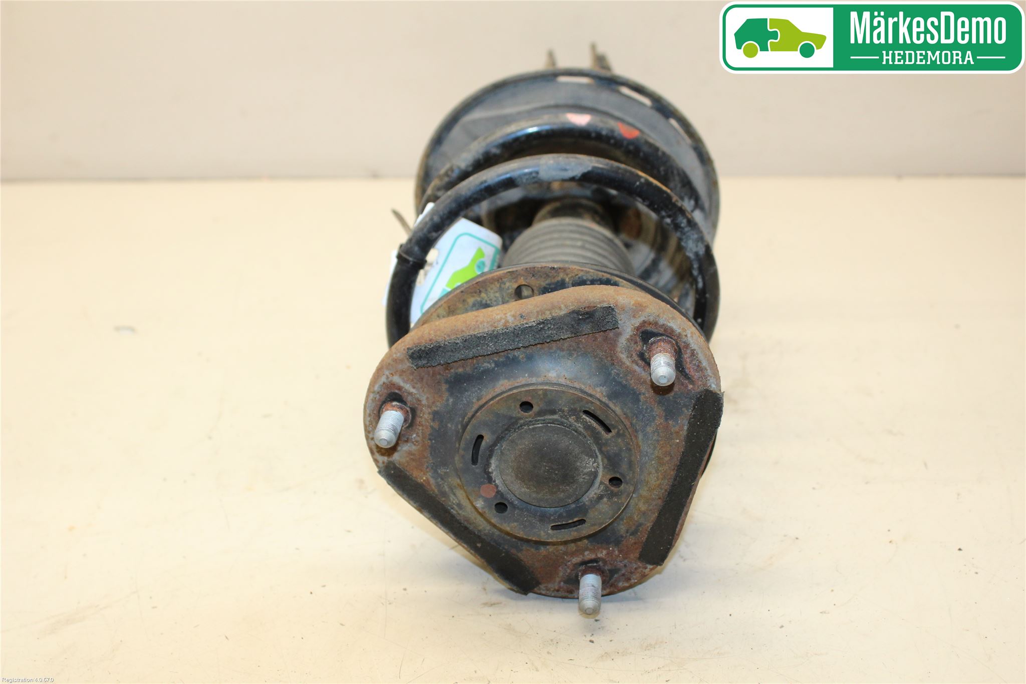 Toyota AURIS 10-12 Fjäderben Fram Vänster