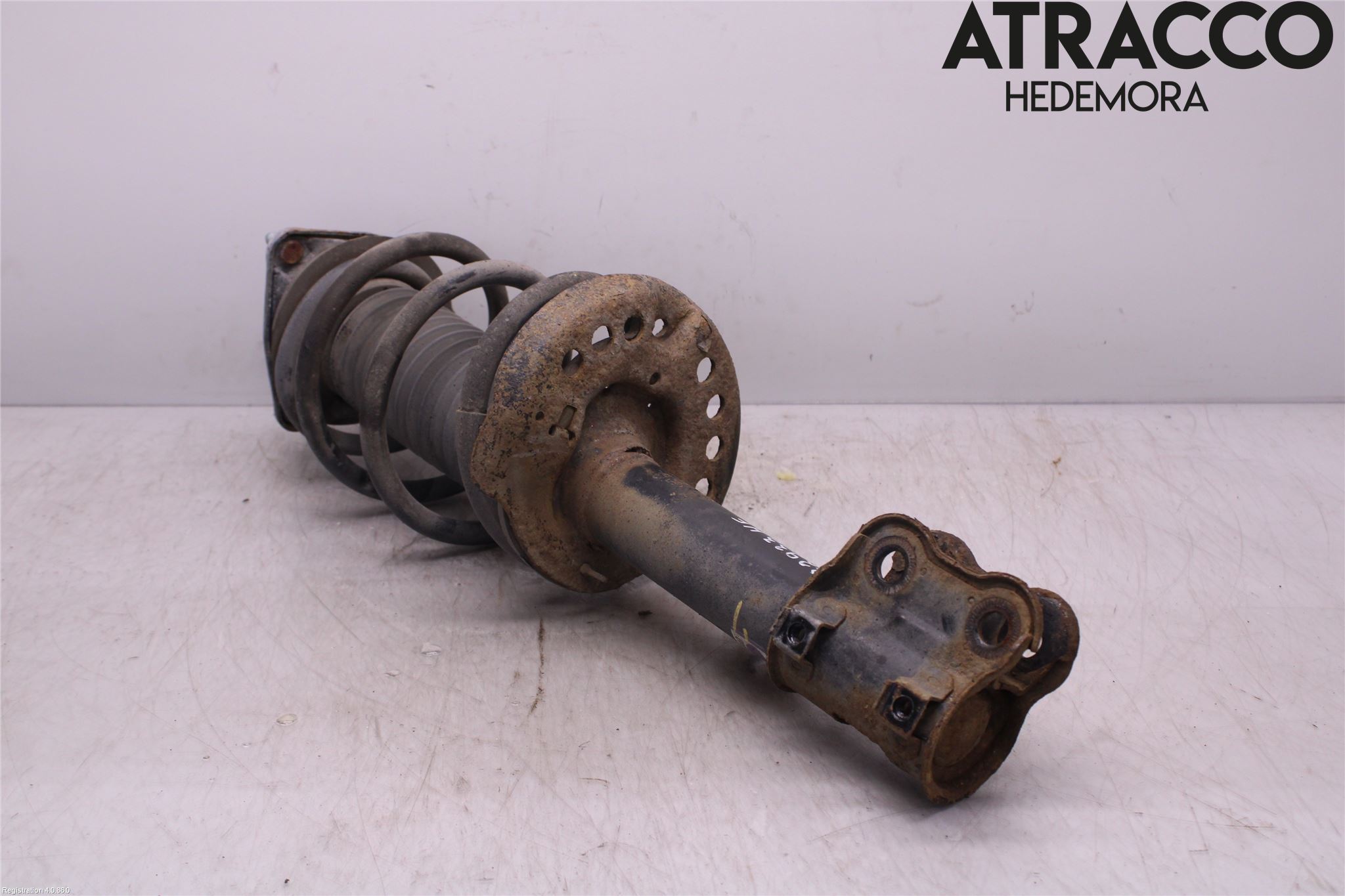 Hyundai i40 16-18 Fjäderben Fram Höger