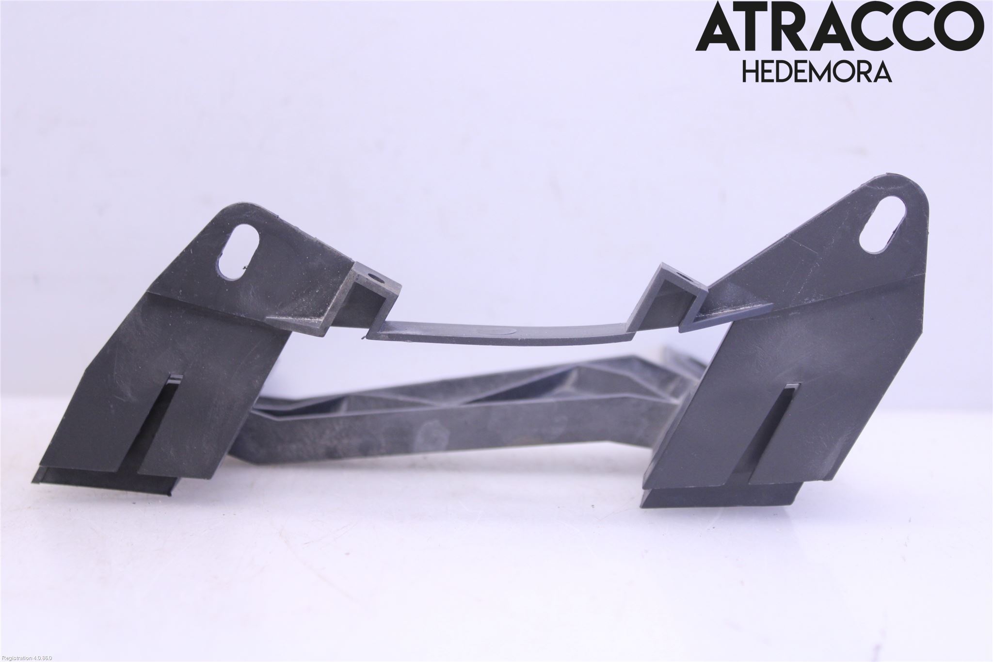 Volkswagen VW TRANSP/CARAVELLE (T5) 04-15 Strålkastarsarg Vänster