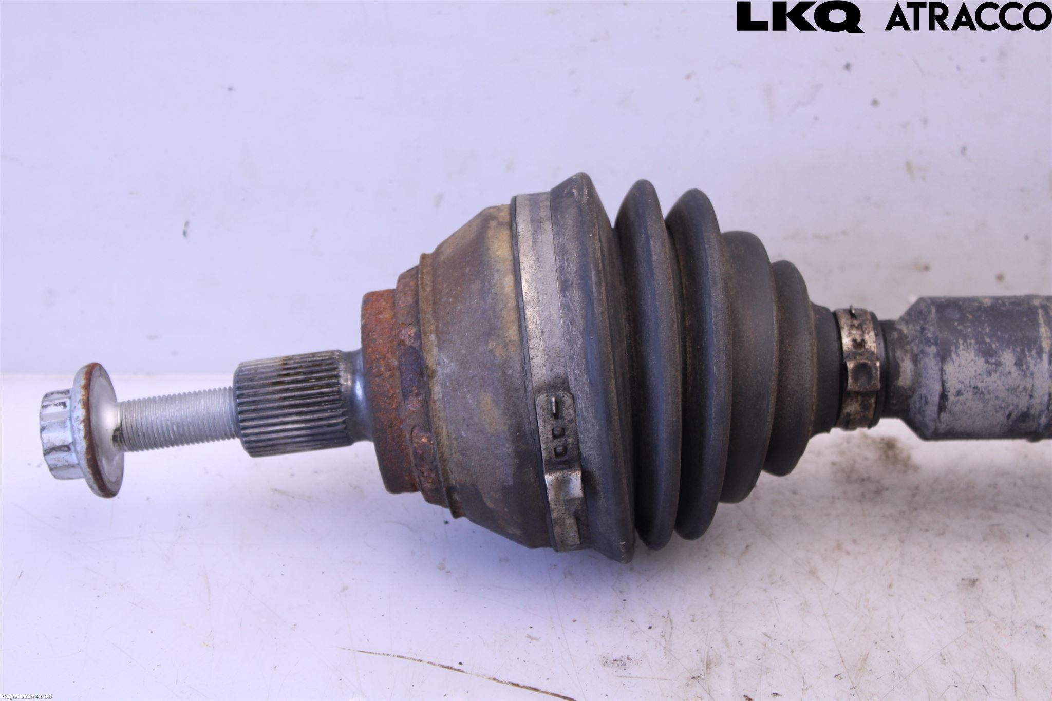 Volkswagen VW PASSAT 20-24 Drivaxel Fram Höger