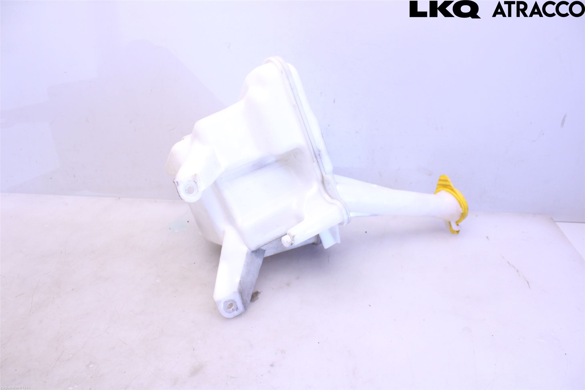 Toyota YARIS XP130 15-20 Spolartank Vindruta