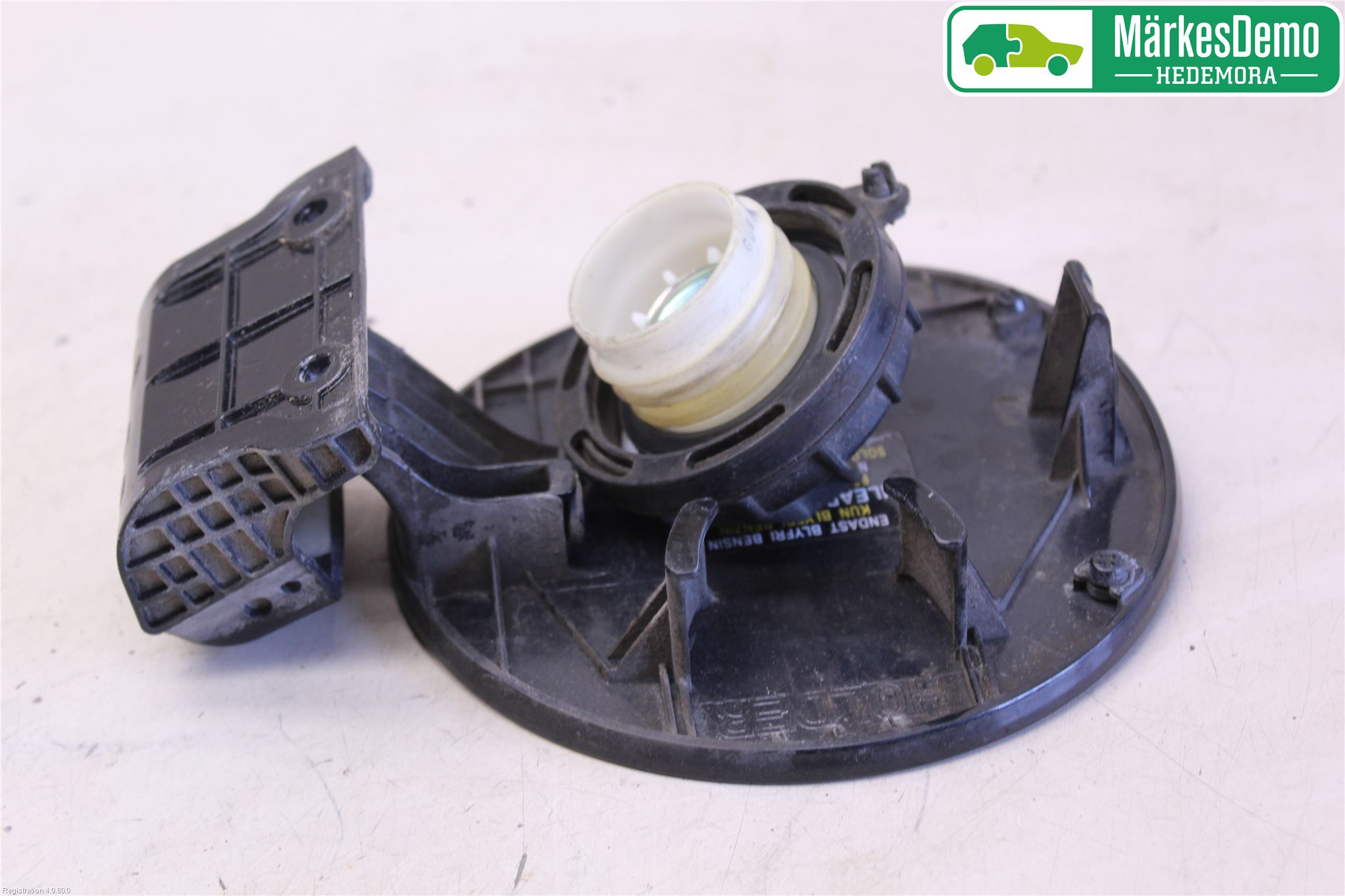 Kia SPORTAGE (SL) 11-15 Tanklucka