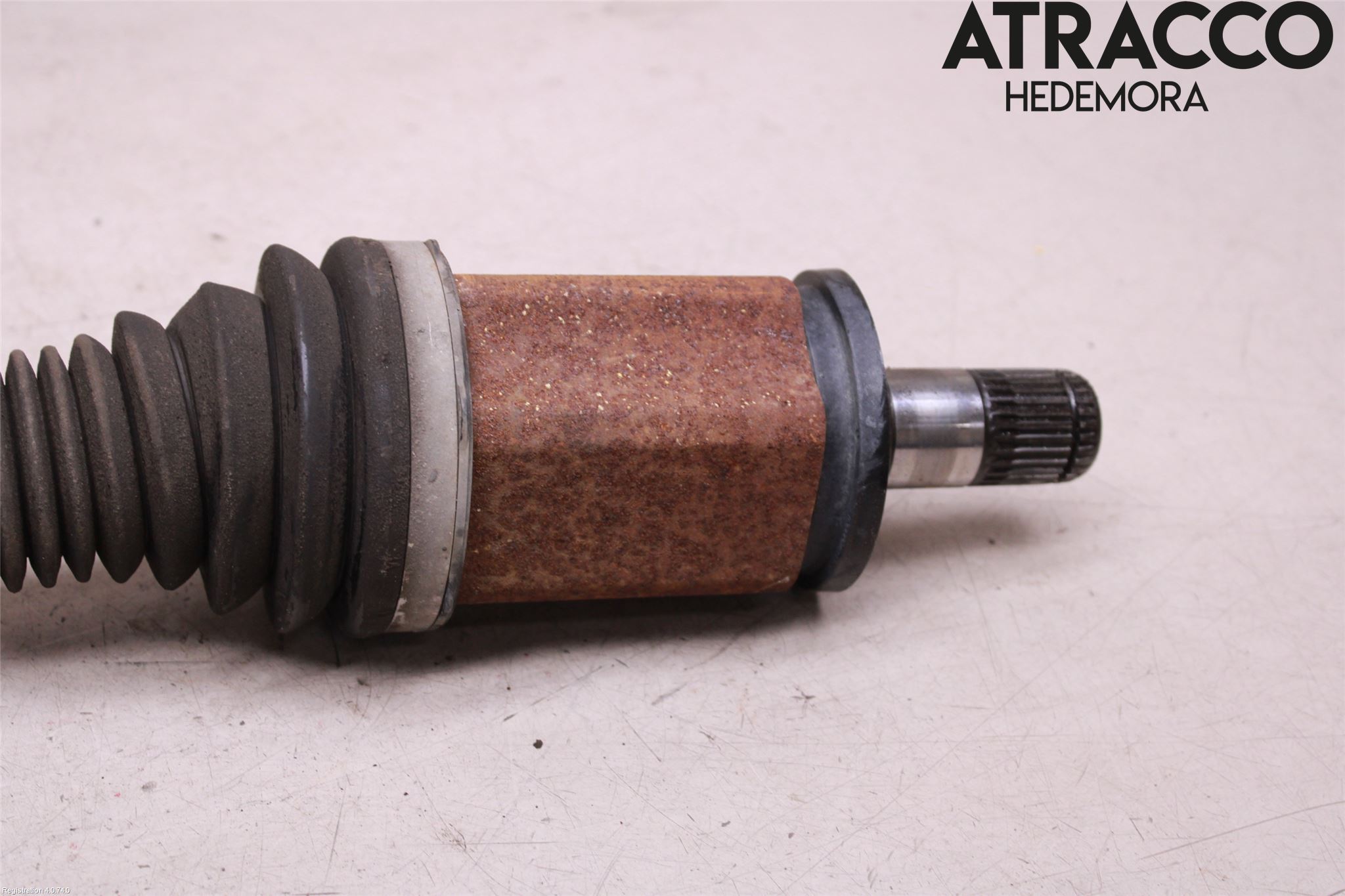 BMW 1 F20/F21 11-19 Drivaxel Fram Vänster