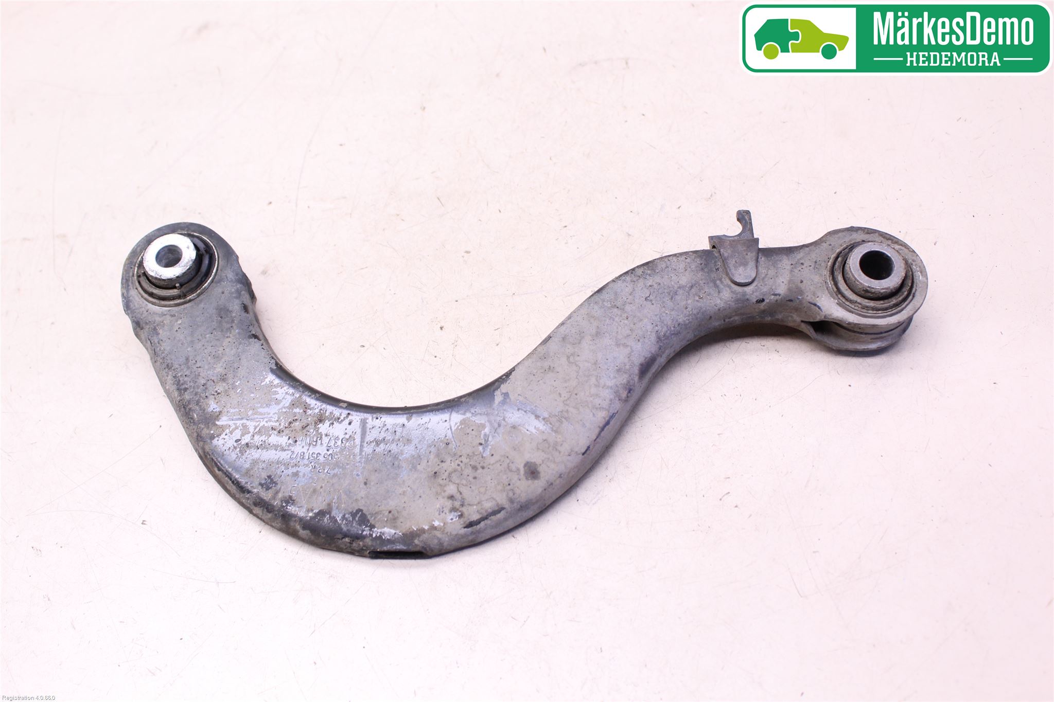Volkswagen VW TIGUAN 16-24 Bärarm Bak Övre Höger