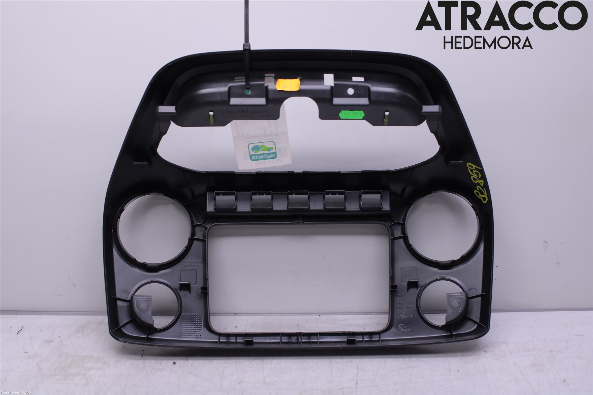 Volkswagen VW AMAROK 2H 10-22 Instrument-Radio Sarg