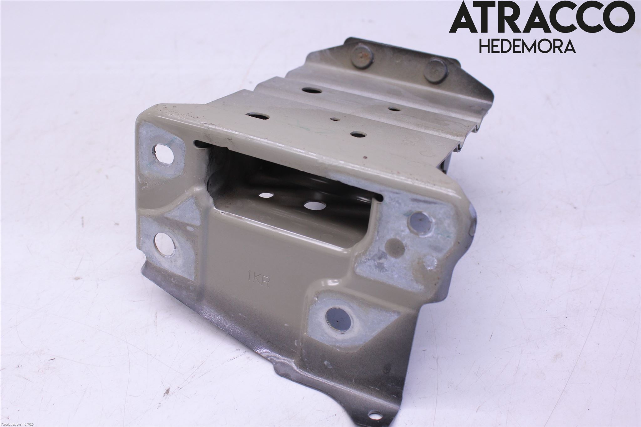 Nissan JUKE 10-14 Stötfångarbärjärn Fram