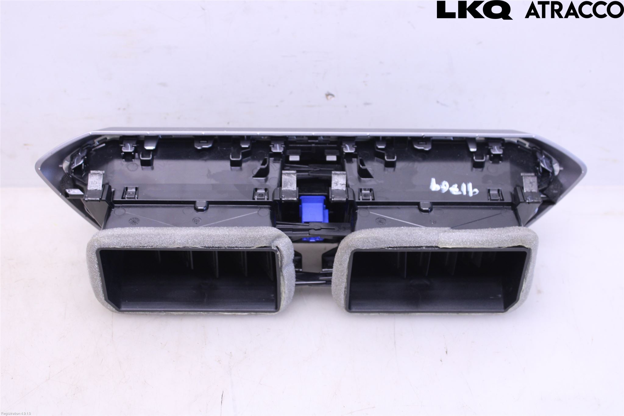 Seat LEON 20- Defrosterkanal-Munstycke