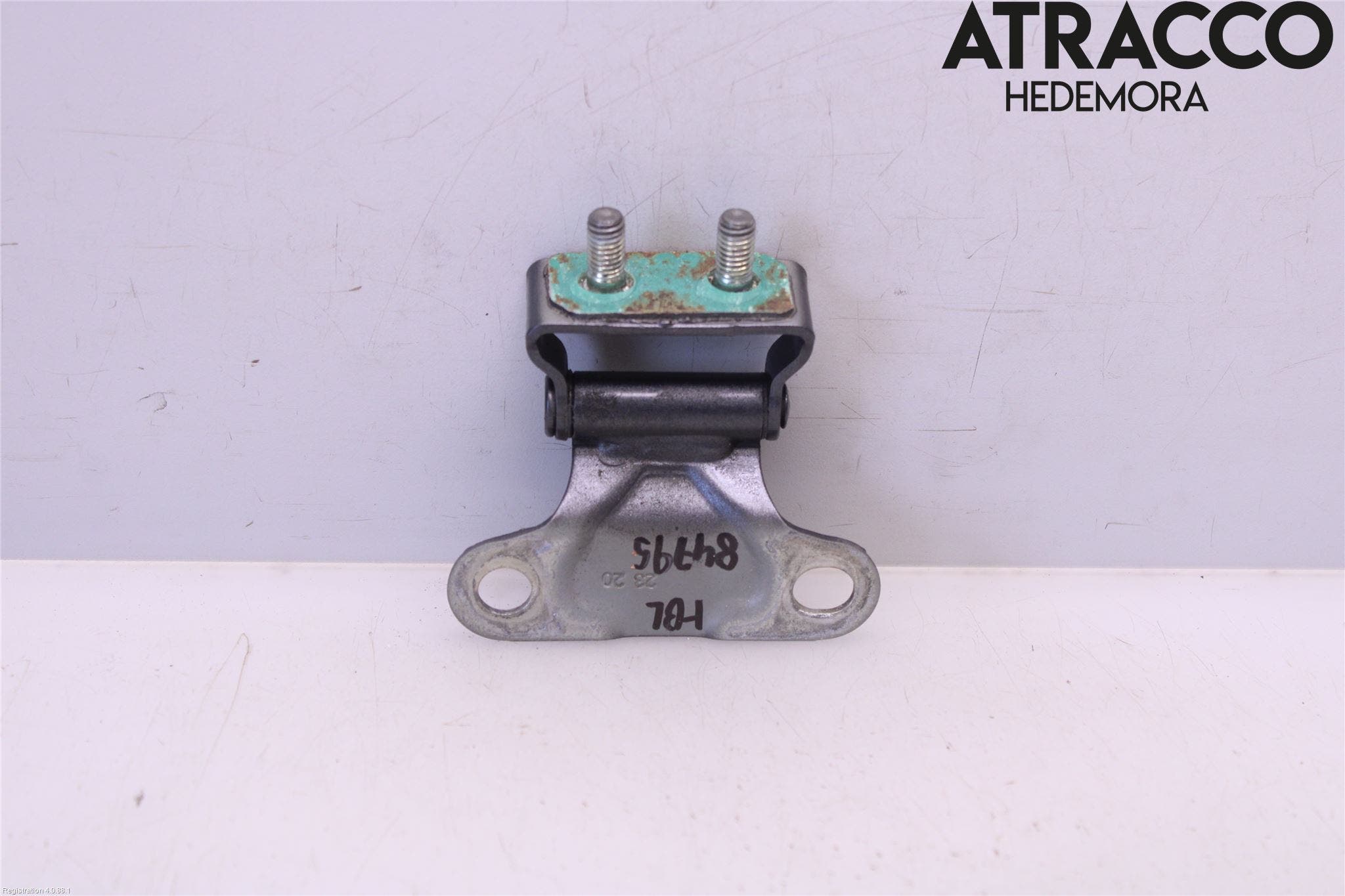 Toyota C-HR 16-23 Bakluckegångjärn Hö