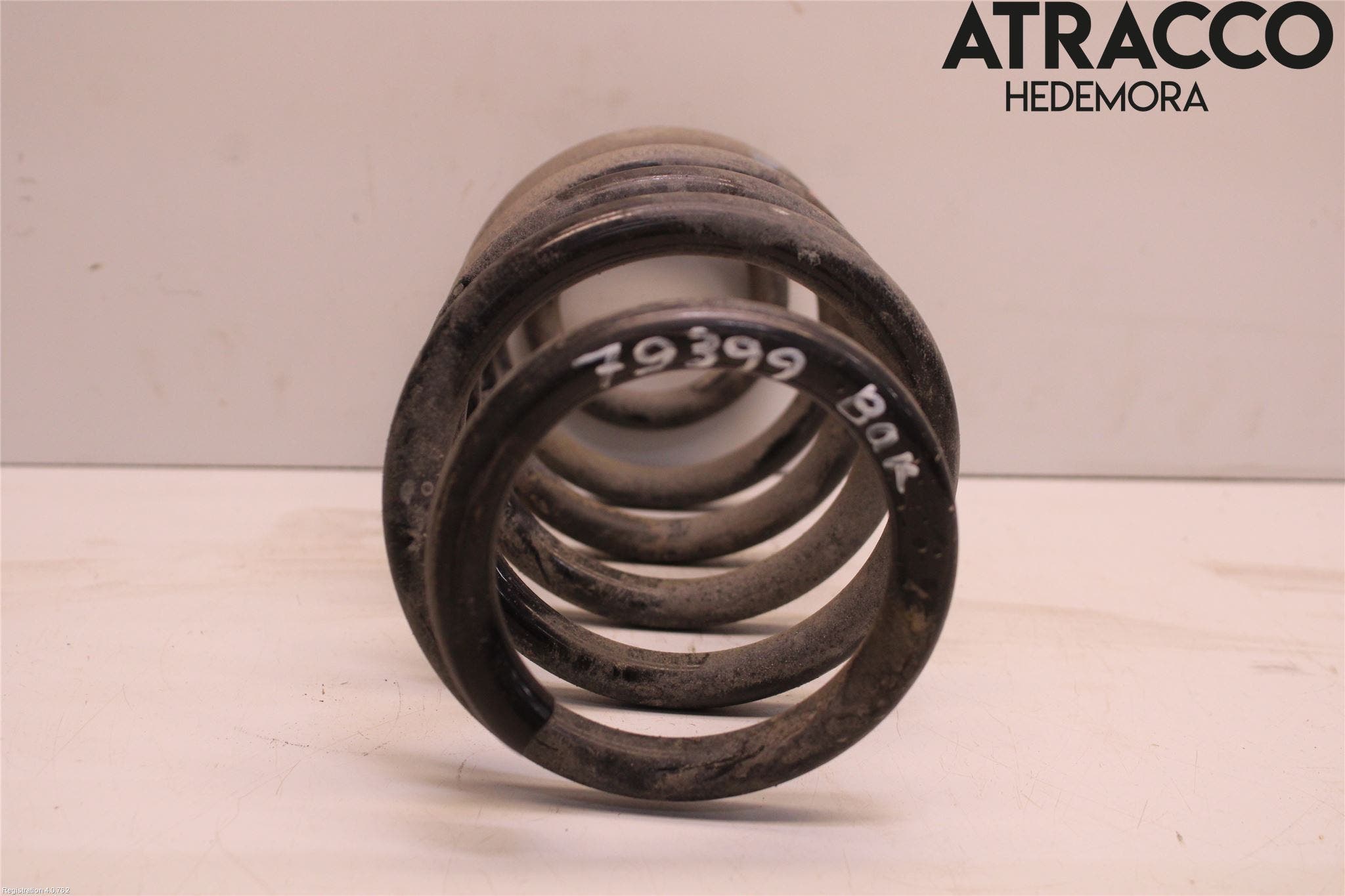 Toyota AURIS 13-19 Fjäder Bak