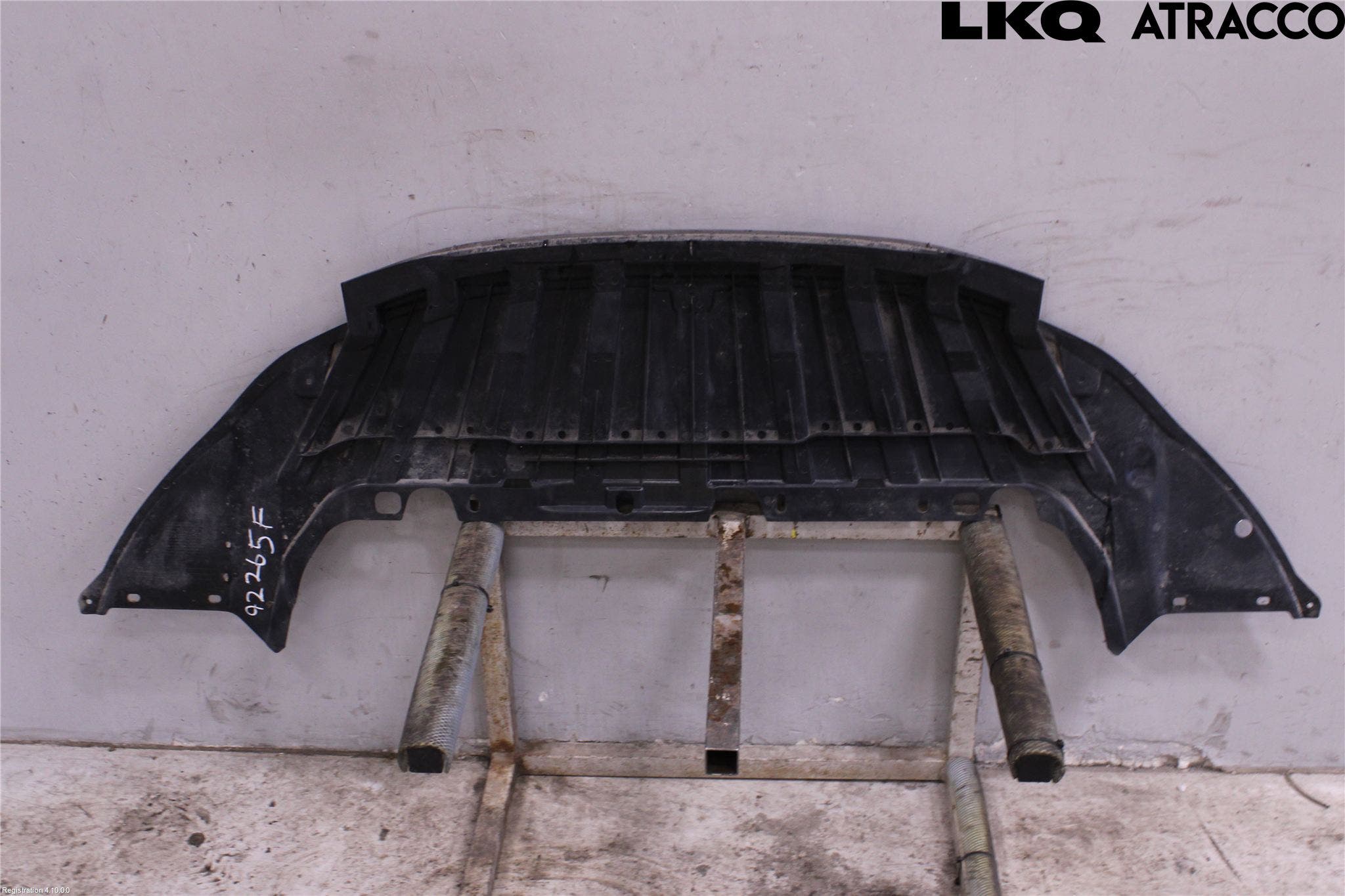 Ford C-MAX II 11-14 Hasplåt Plåt-Plast